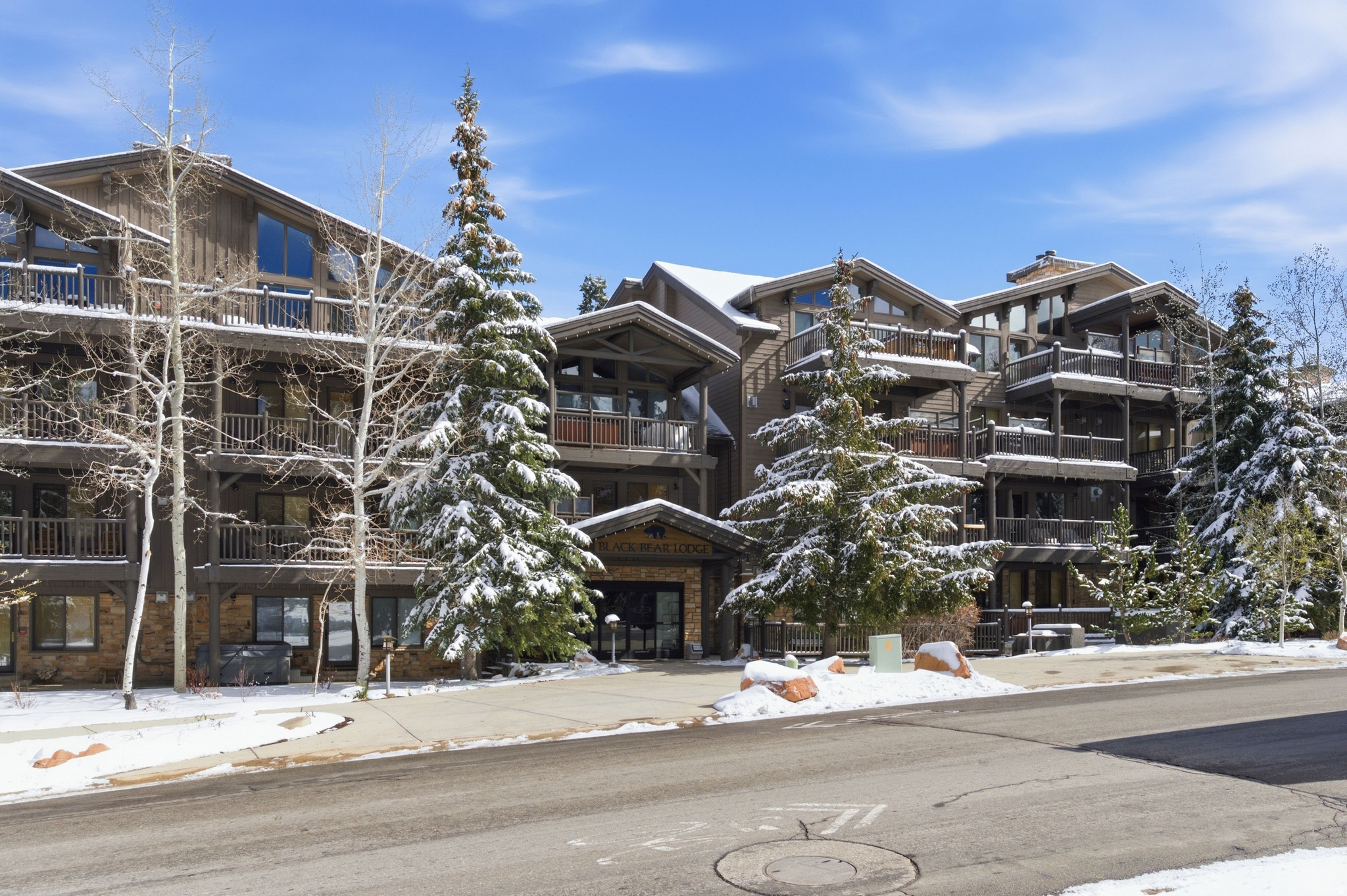 BLACK BEAR LODGE - Residential