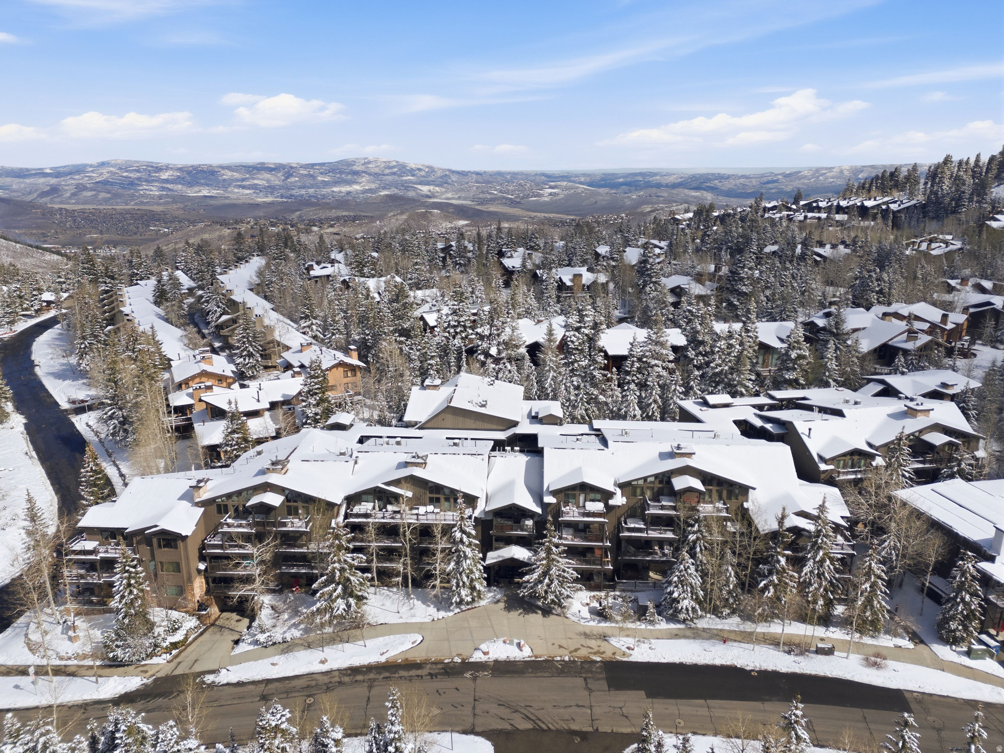 BLACK BEAR LODGE - Residential