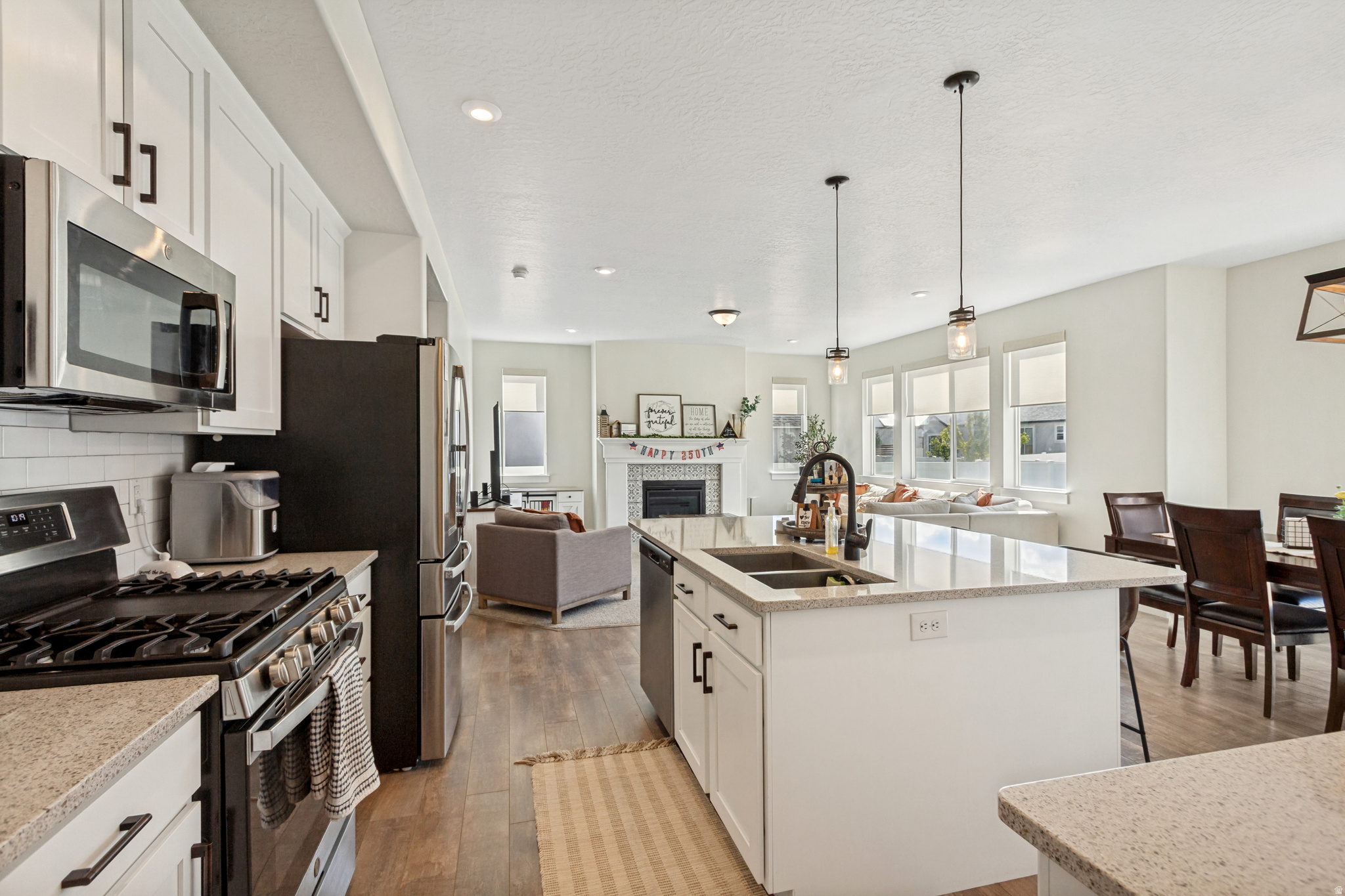 SUNRISE RANCH - Residential