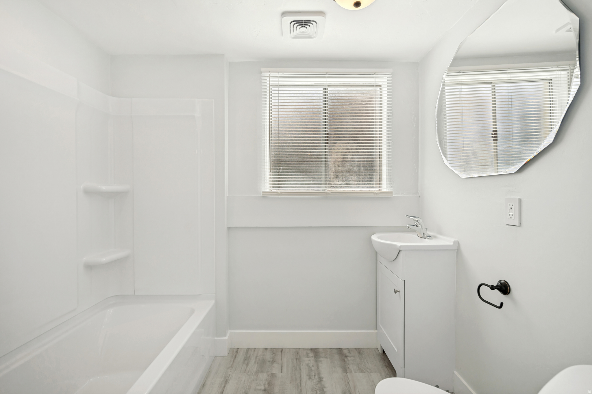 HAZELHURST #1 - Residential
