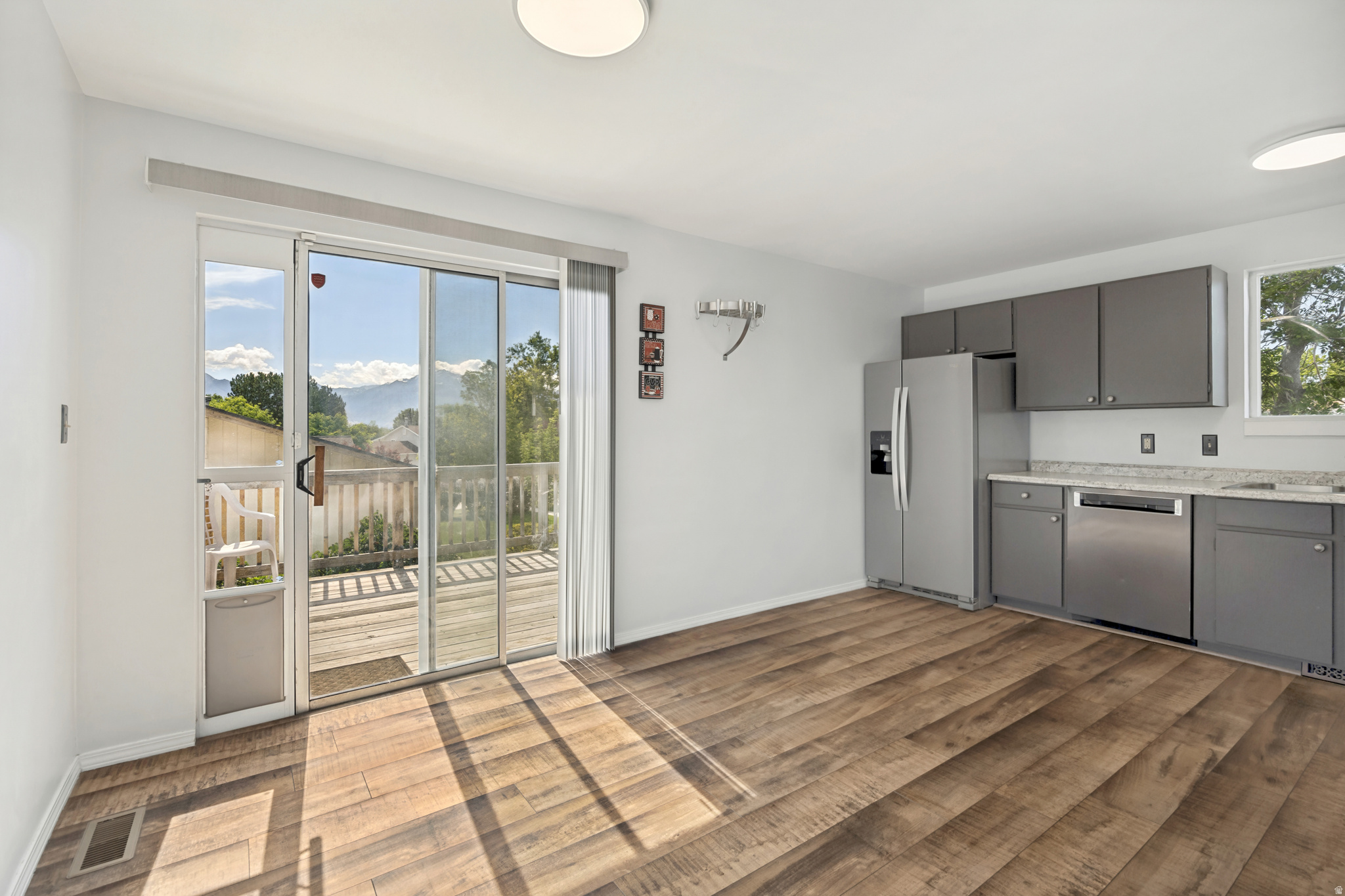 HAZELHURST #1 - Residential