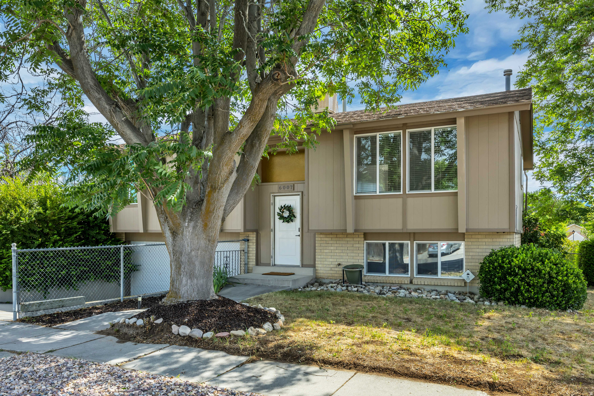 HAZELHURST #1 - Residential