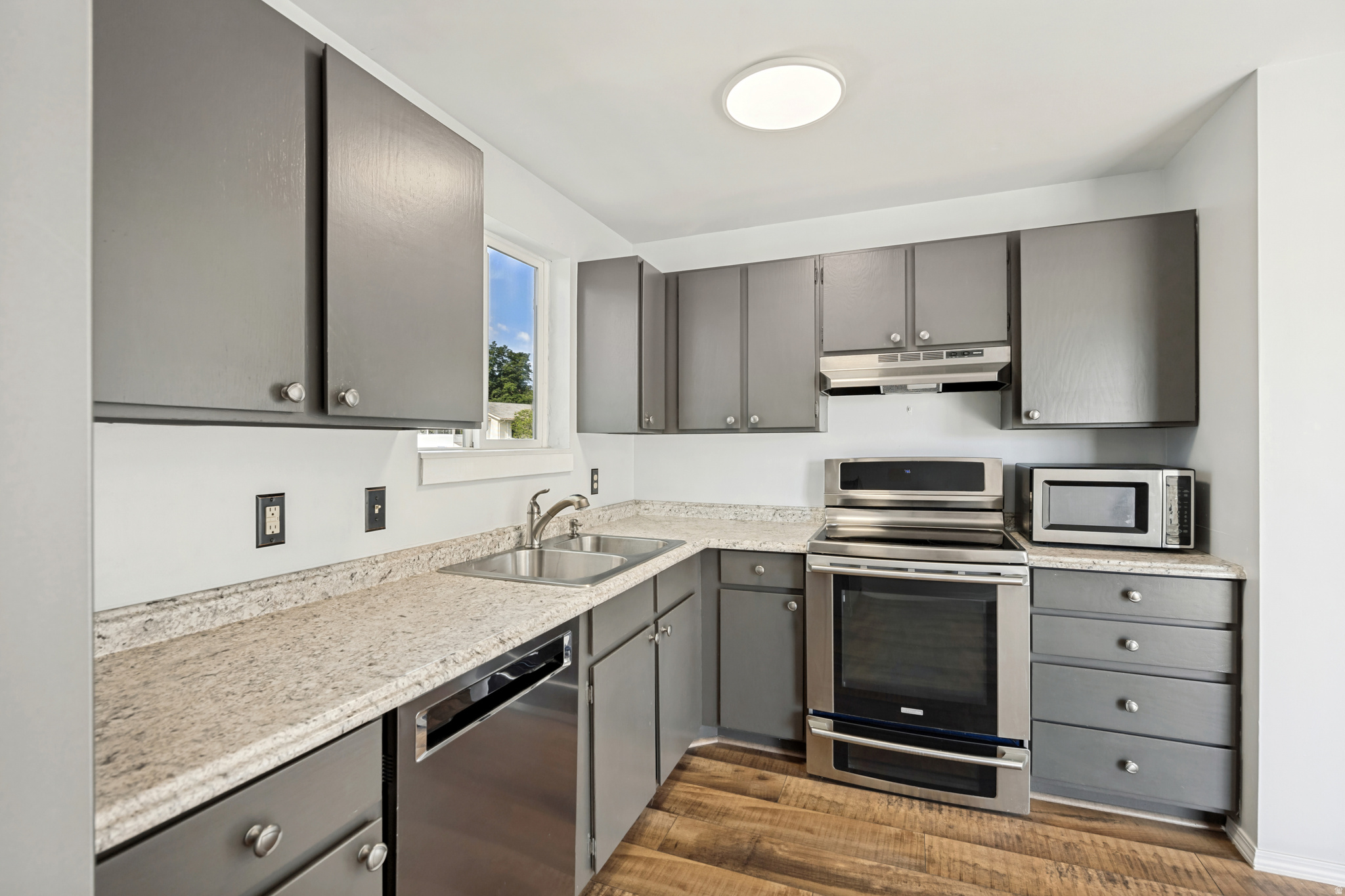 HAZELHURST #1 - Residential