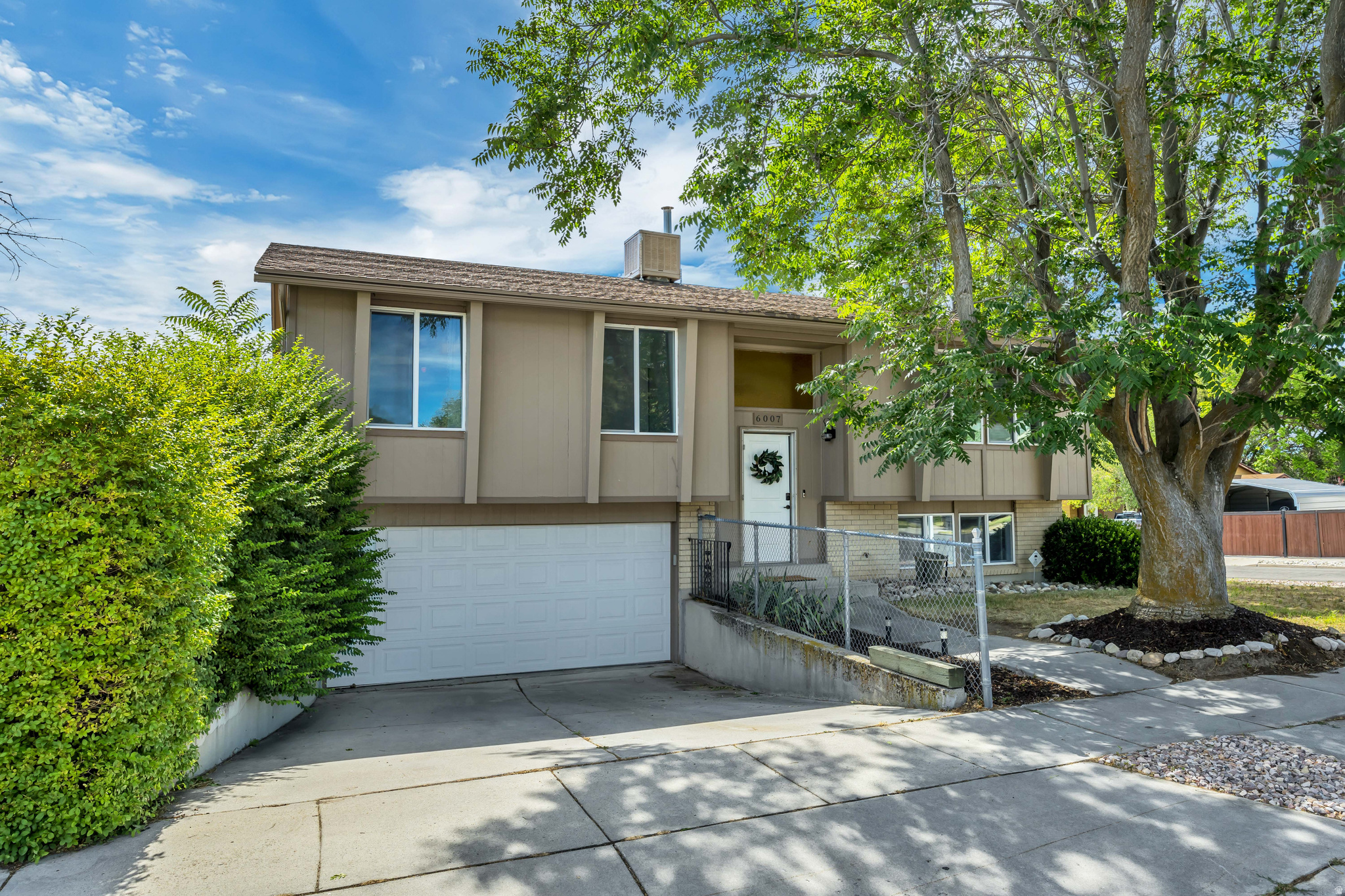 HAZELHURST #1 - Residential