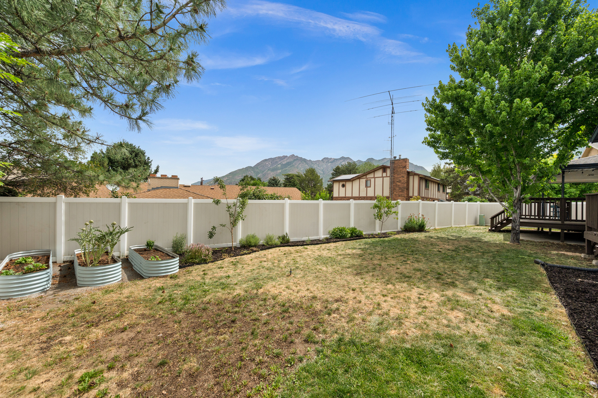 SOMERSET ESTATES - Residential