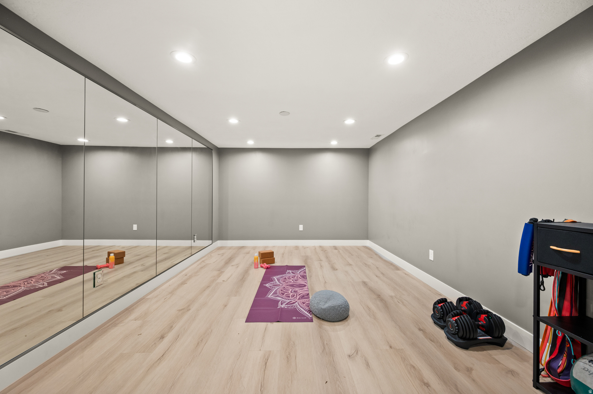 SOMERSET ESTATES - Residential