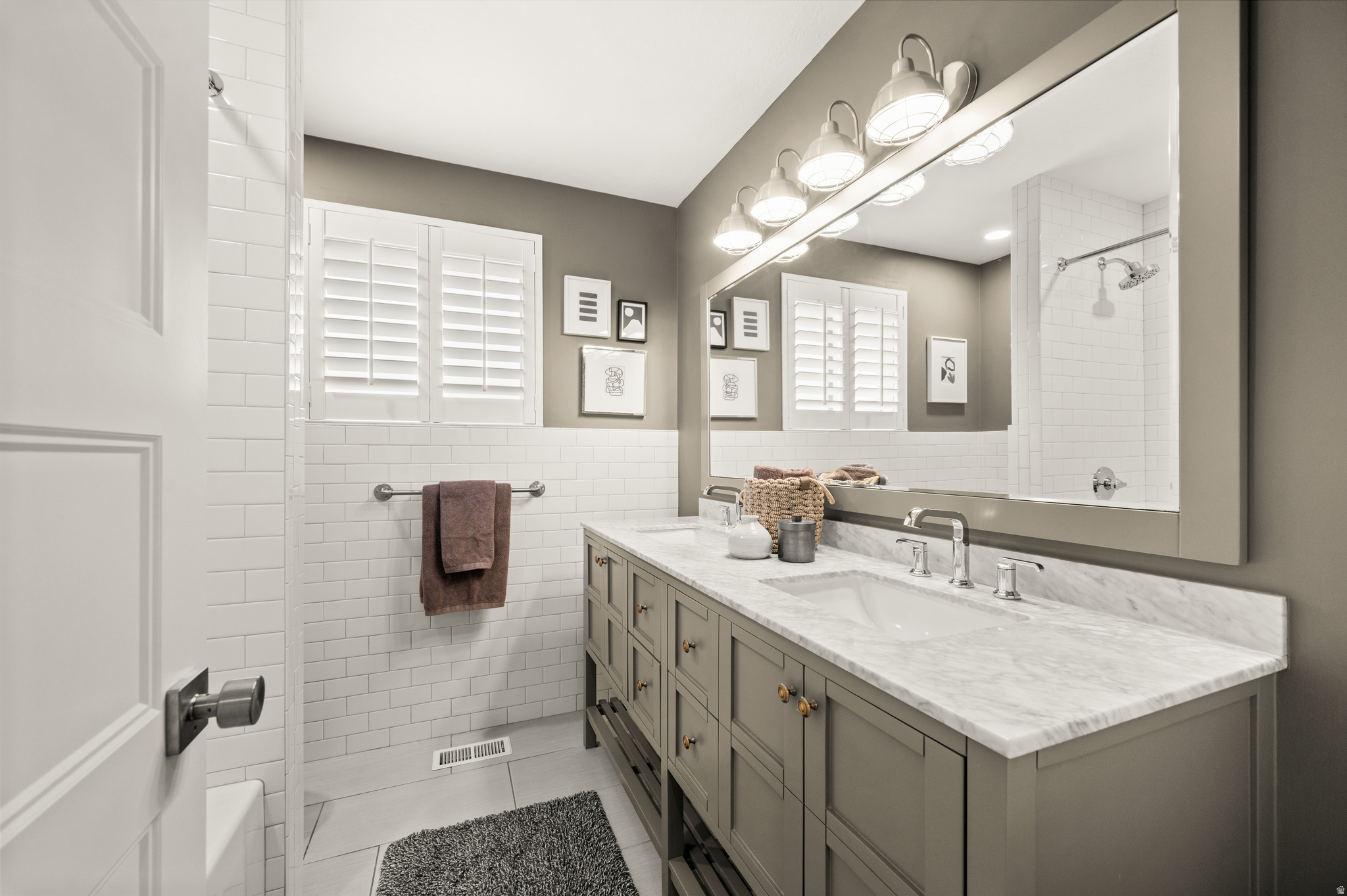 SOMERSET ESTATES - Residential