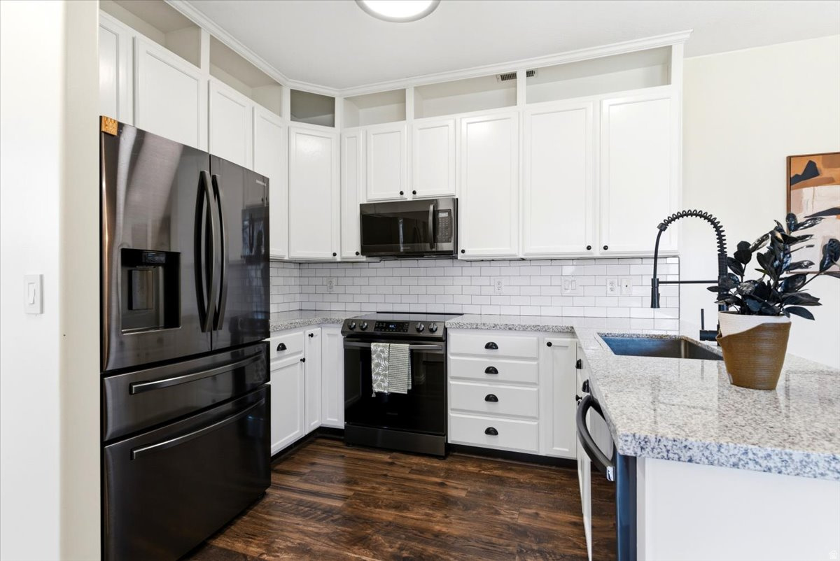 COVENTRY AT FOXBORO - Residential