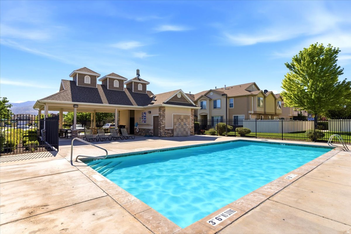 COVENTRY AT FOXBORO - Residential