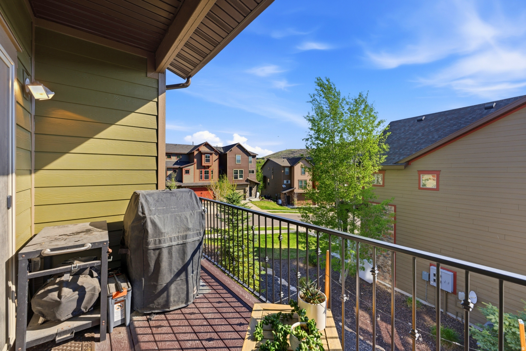 RETREAT AT JORDANELL - Residential