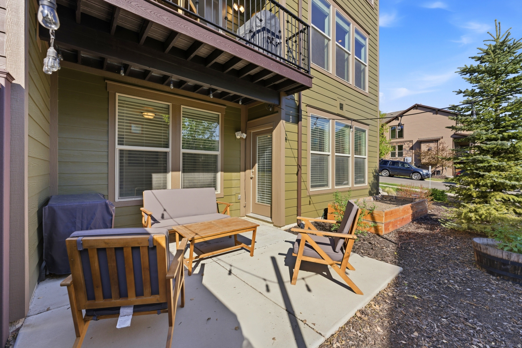 RETREAT AT JORDANELL - Residential