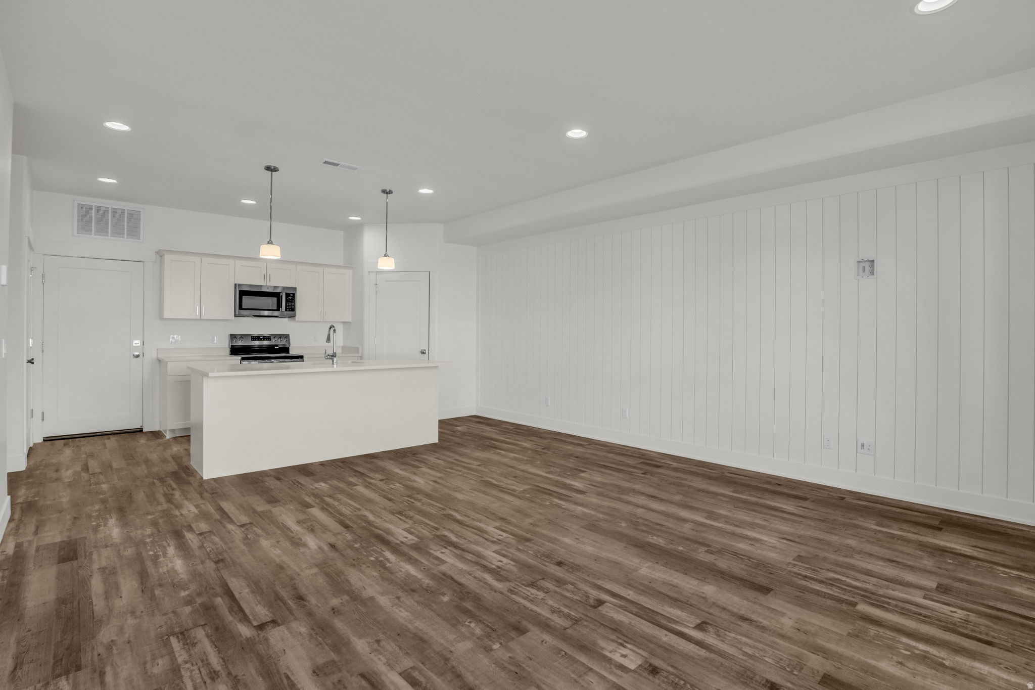 RC'S PARKWEST - Residential