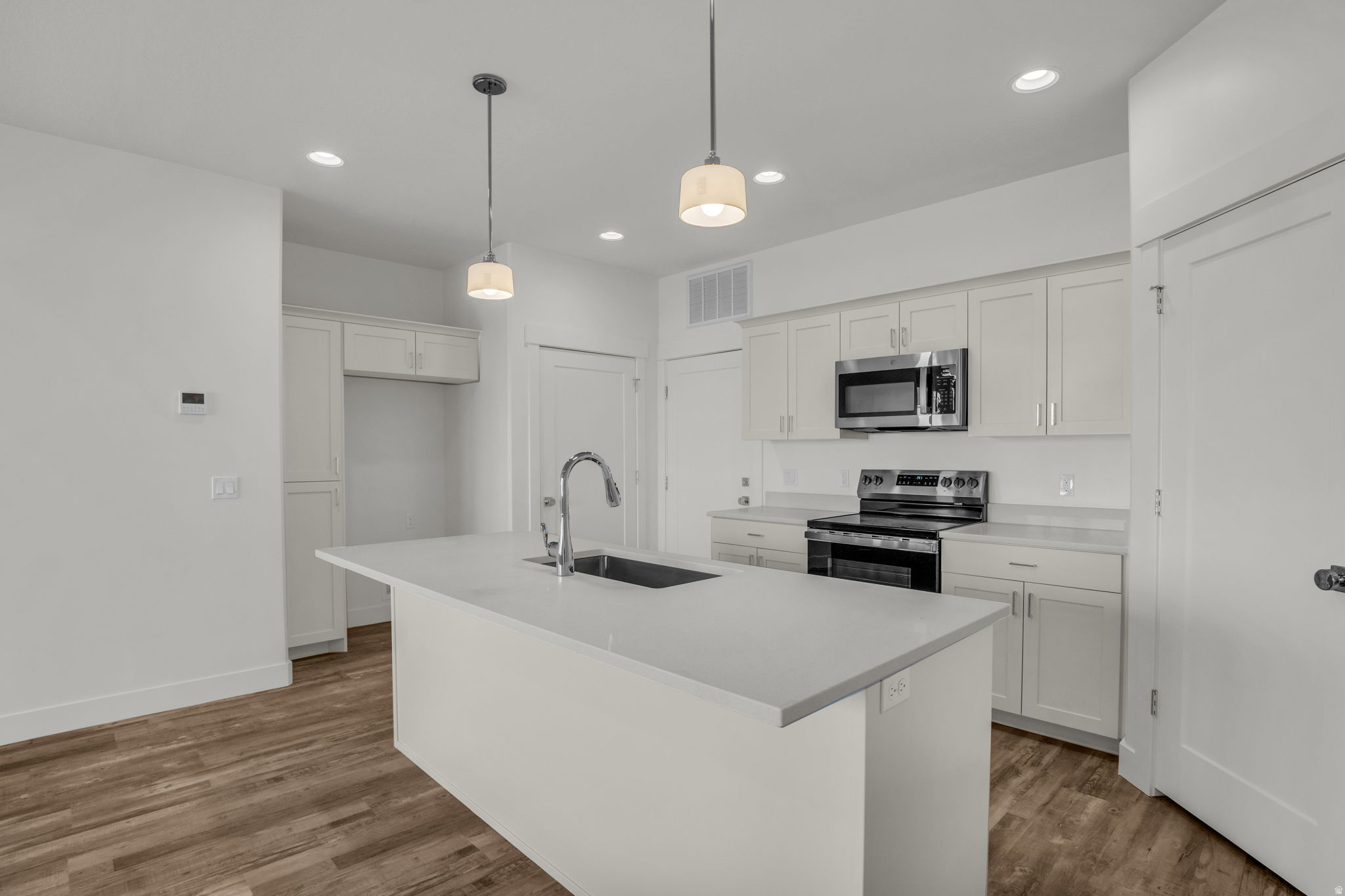 RC'S PARKWEST - Residential