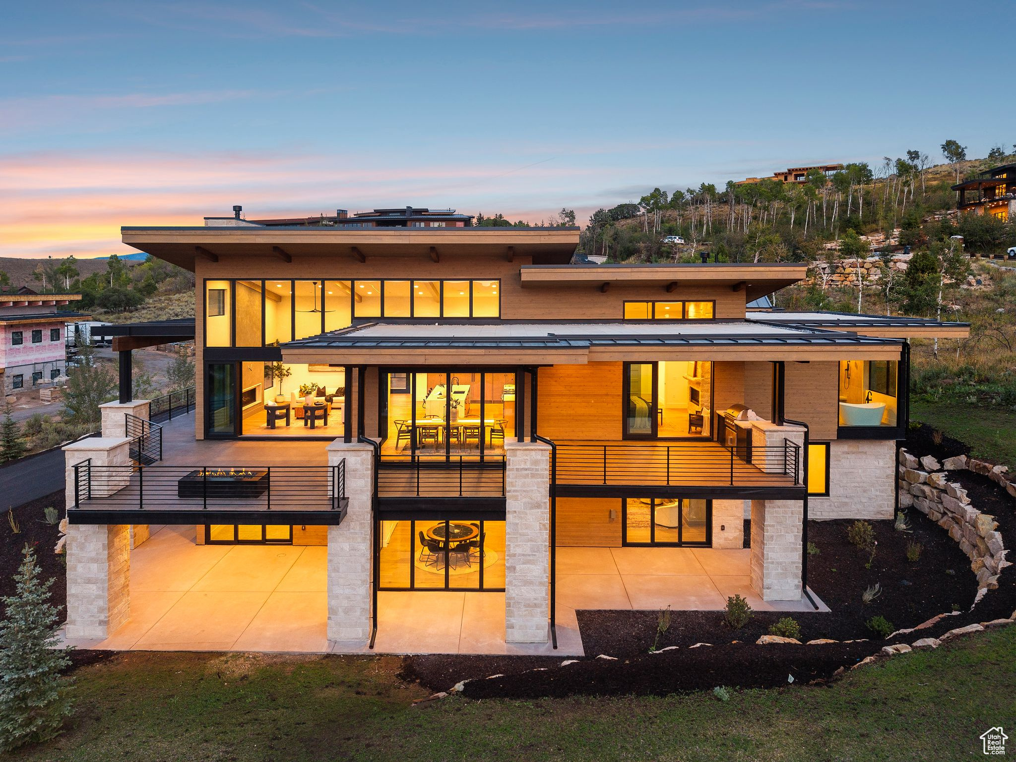 PROMONTORY - Residential