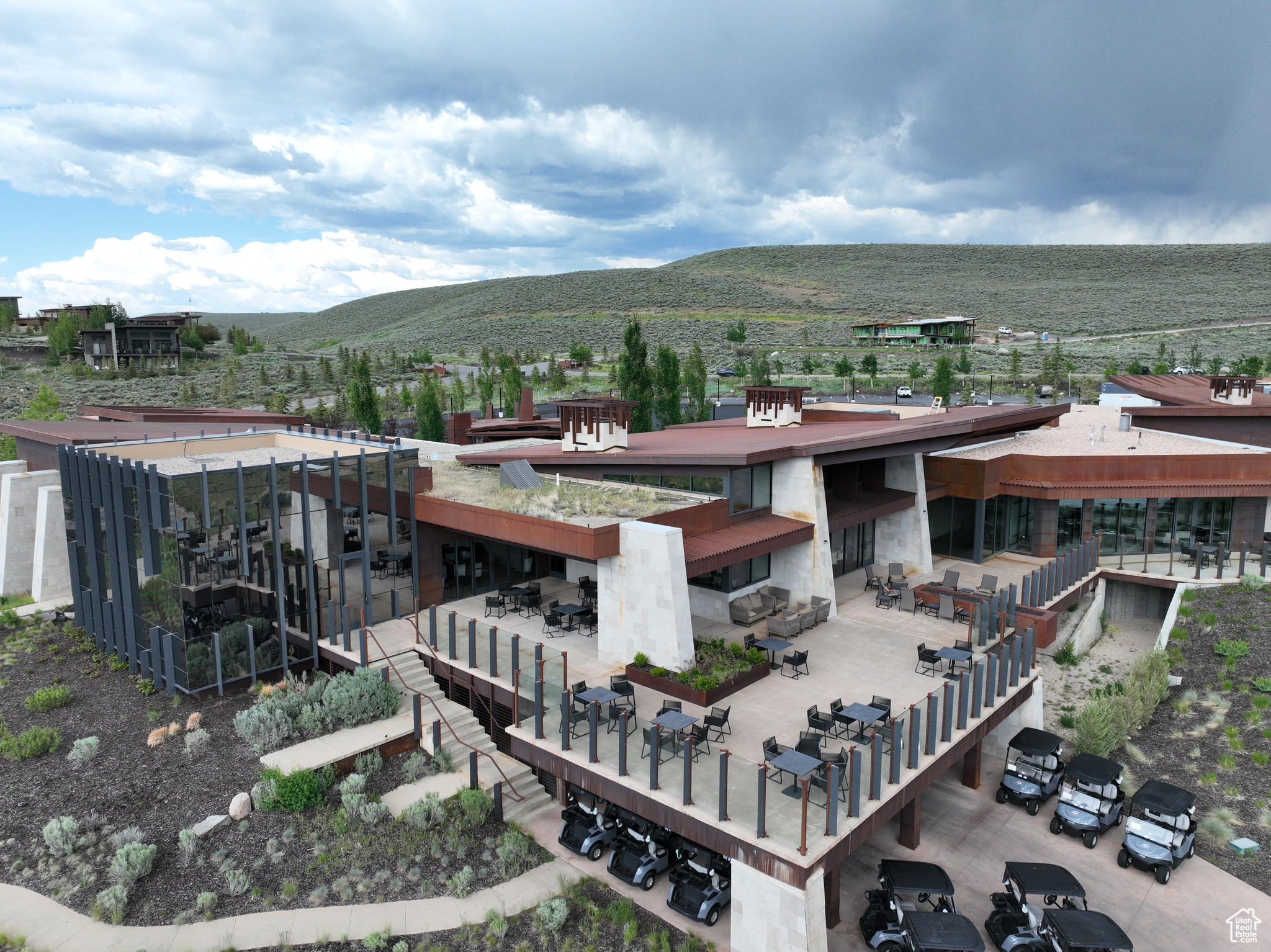 PROMONTORY - Residential