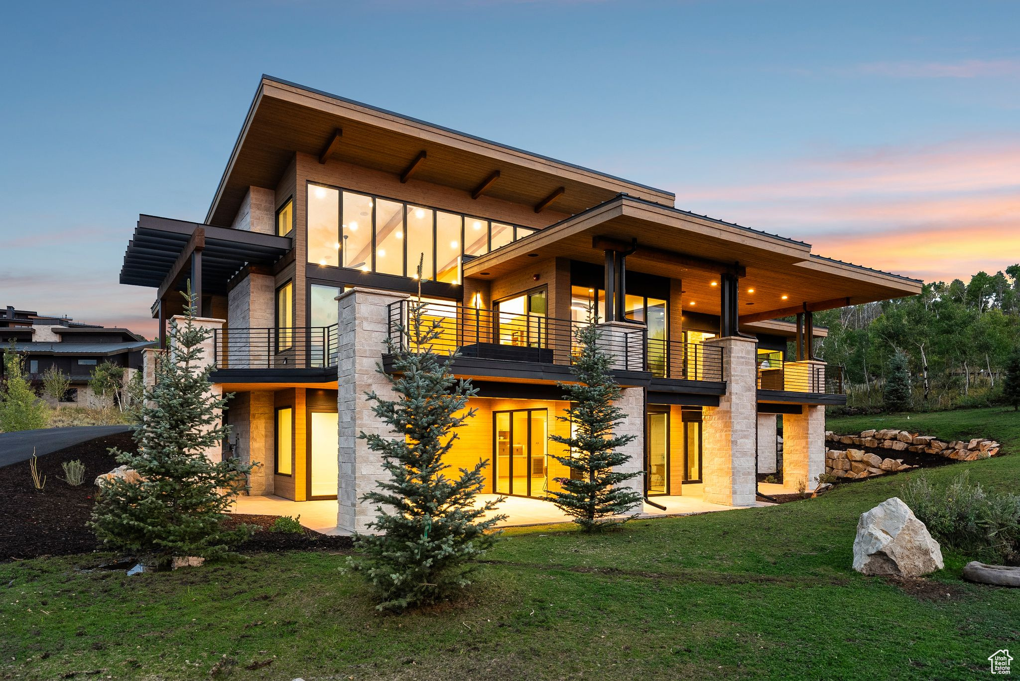 PROMONTORY - Residential