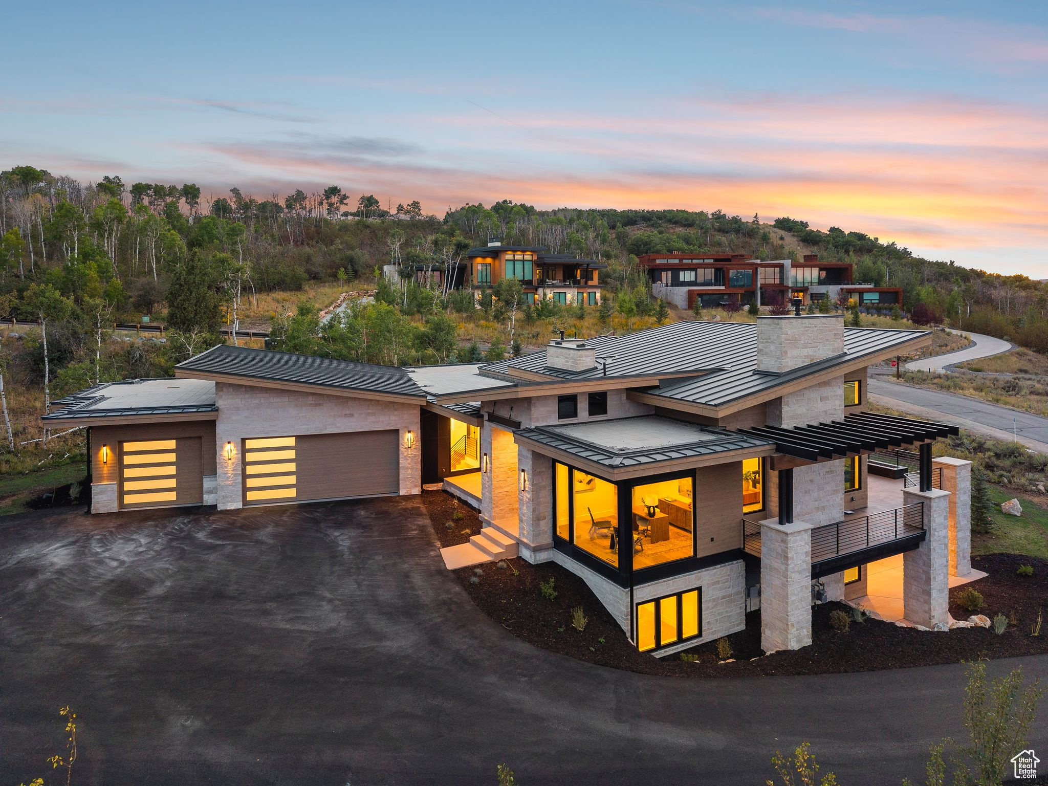 PROMONTORY - Residential