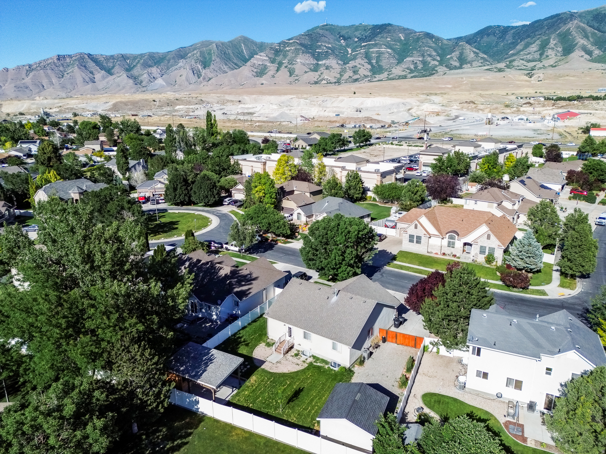 COUNTRY CROSSING NEI - Residential