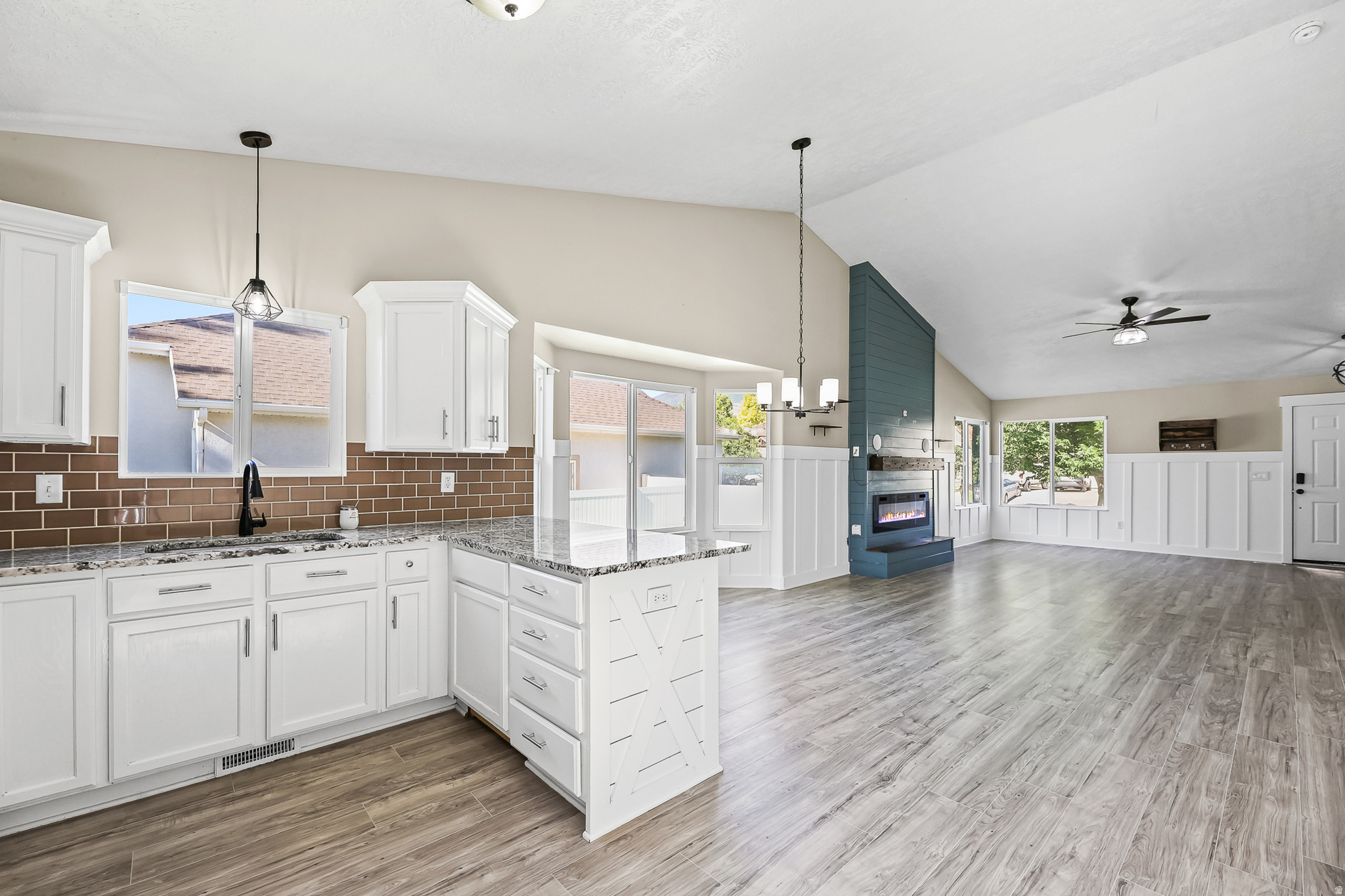 COUNTRY CROSSING NEI - Residential