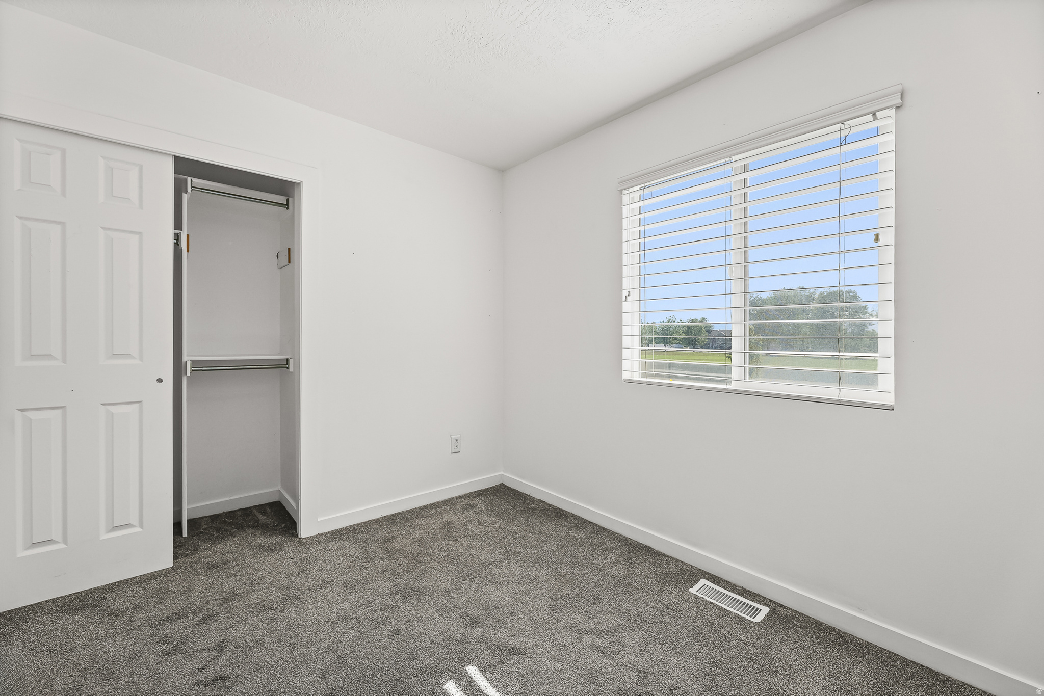 COUNTRY CROSSING NEI - Residential