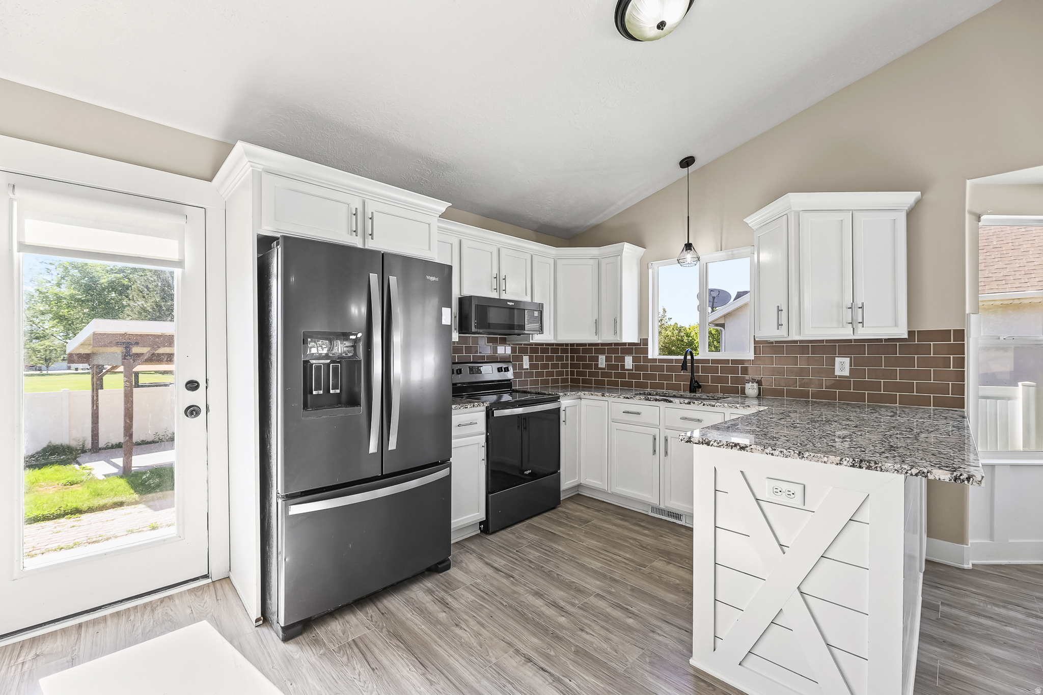 COUNTRY CROSSING NEI - Residential