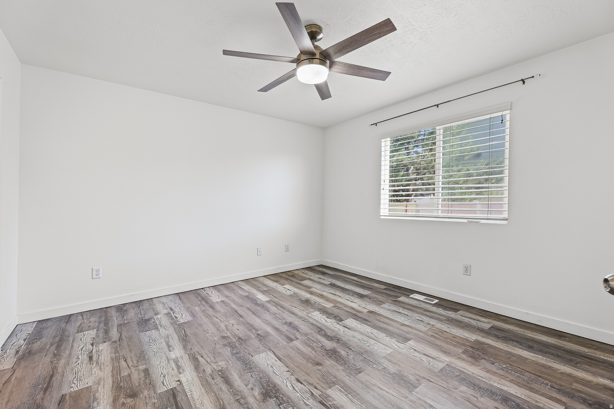 COUNTRY CROSSING NEI - Residential