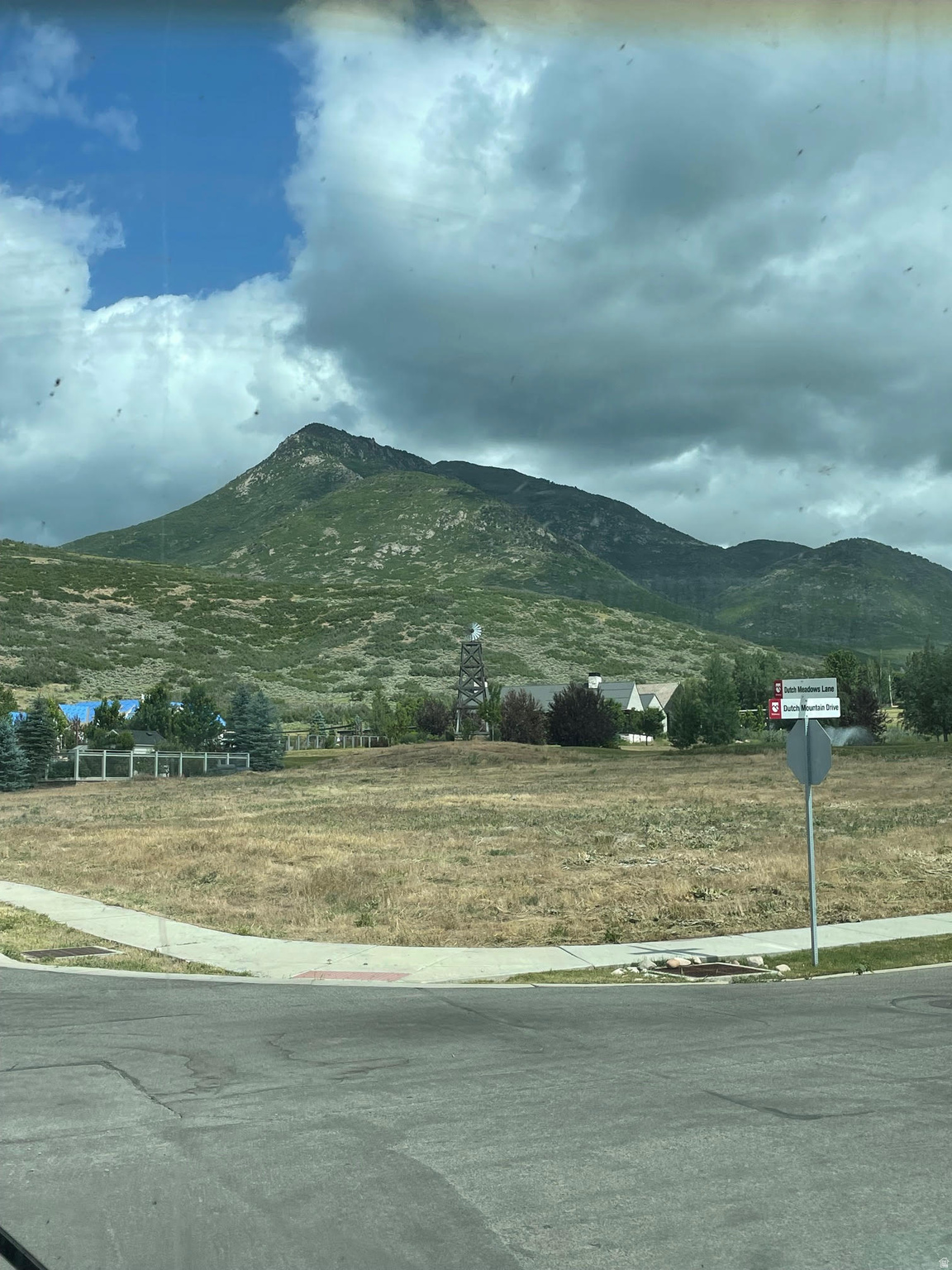 DUTCH CANYON - Land
