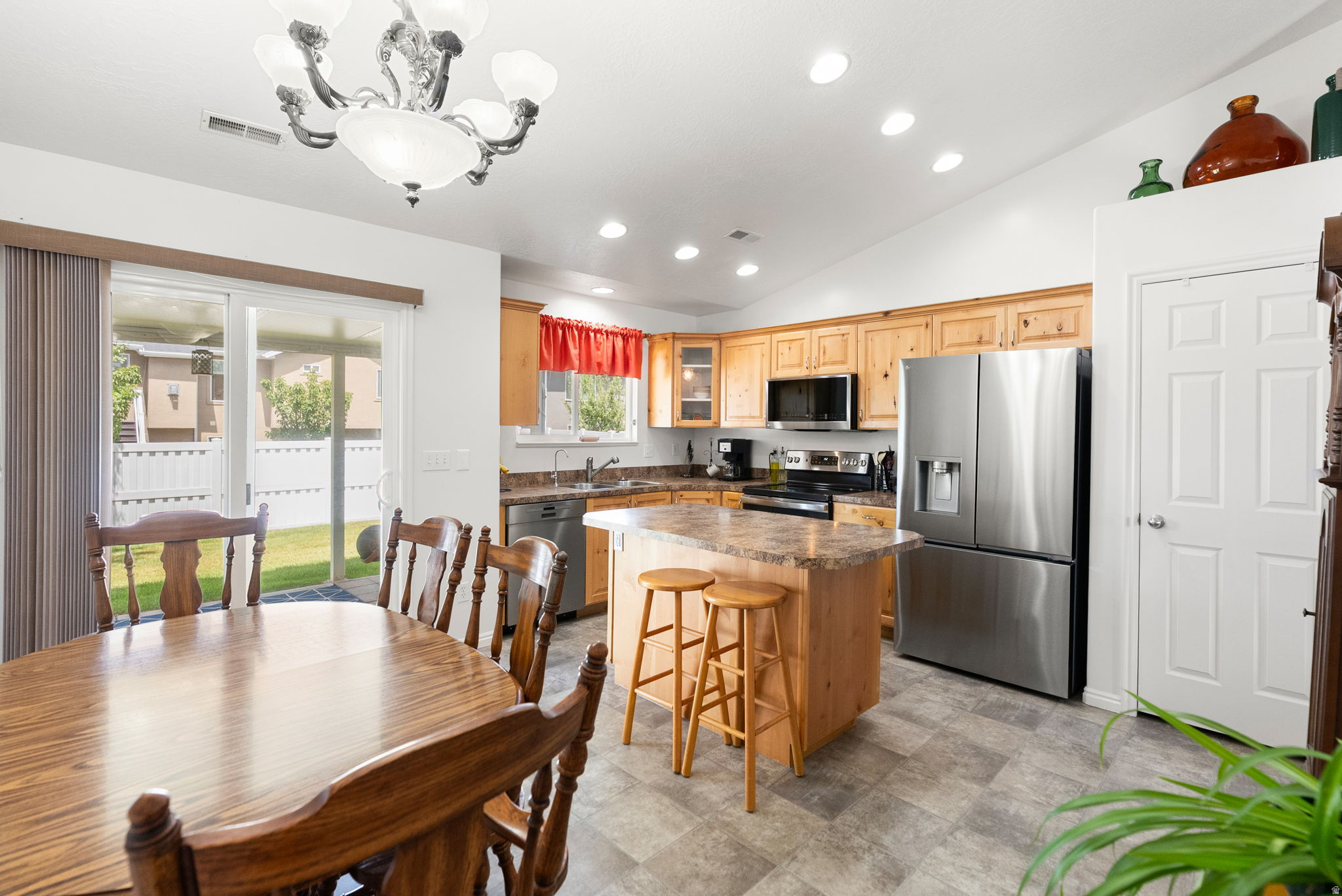 CRAIG ESTATES - Residential