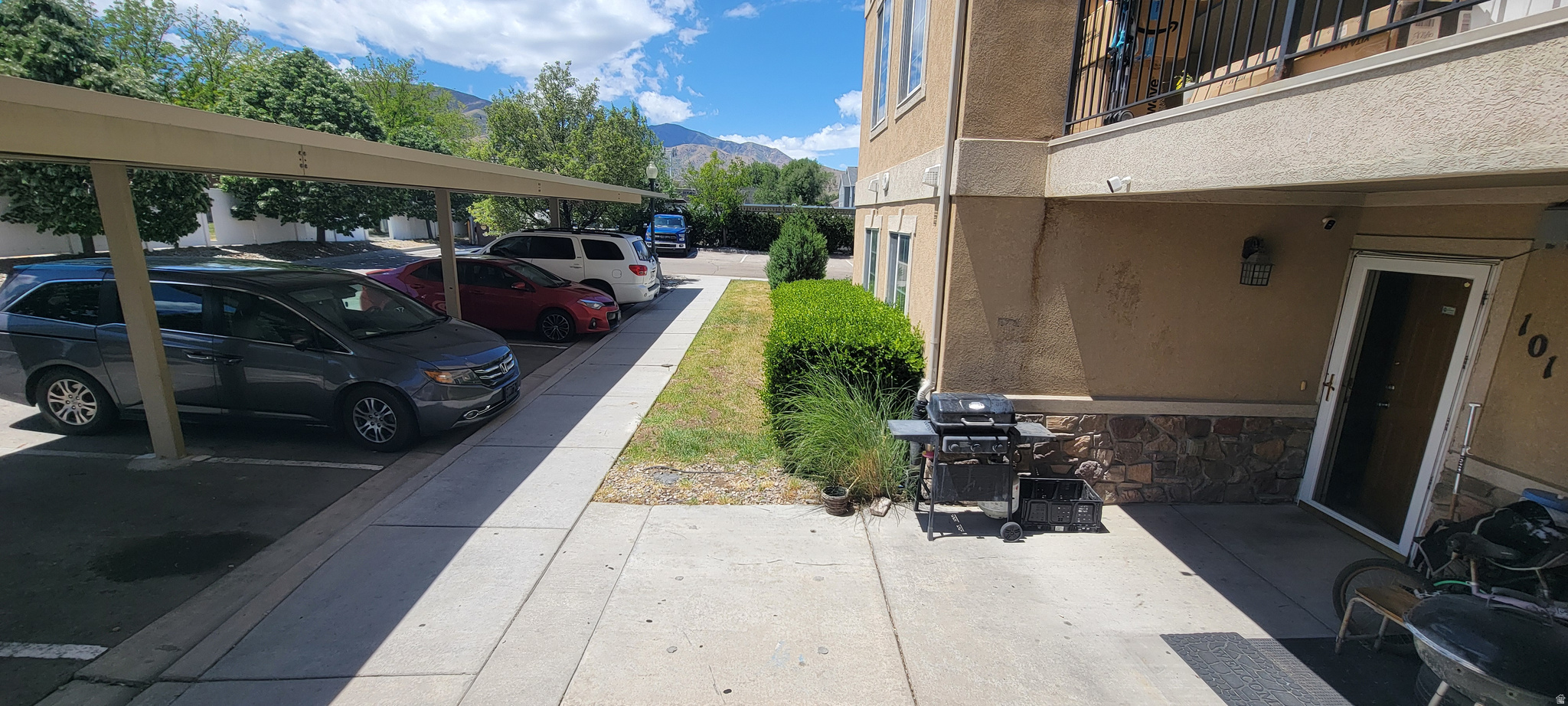 WEST BENCH - Residential
