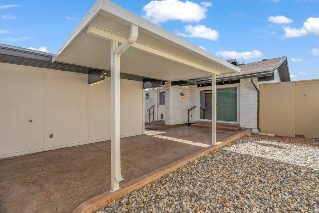 THREE FOUNTAINS EAST - Residential