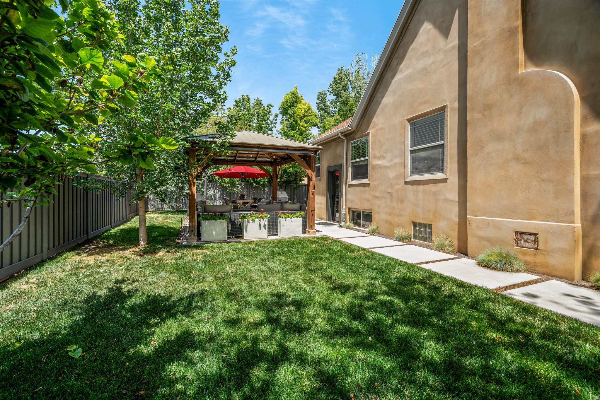 BEN COLT - Residential