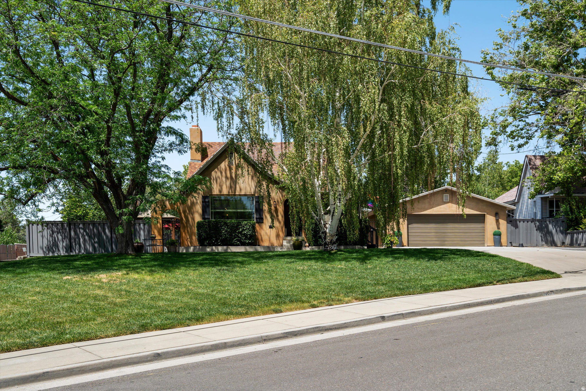 BEN COLT - Residential