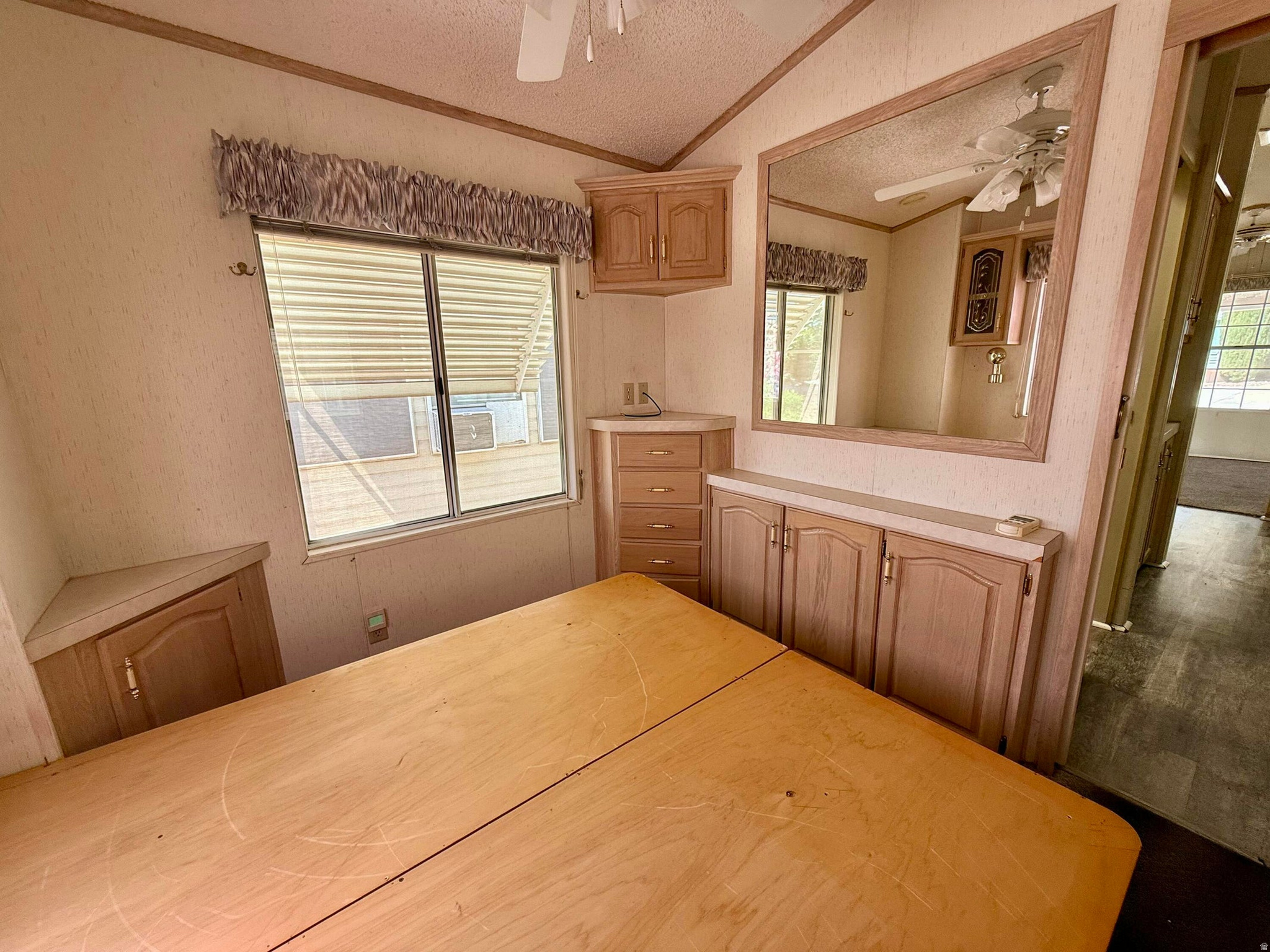 TWIN LAKES - Residential