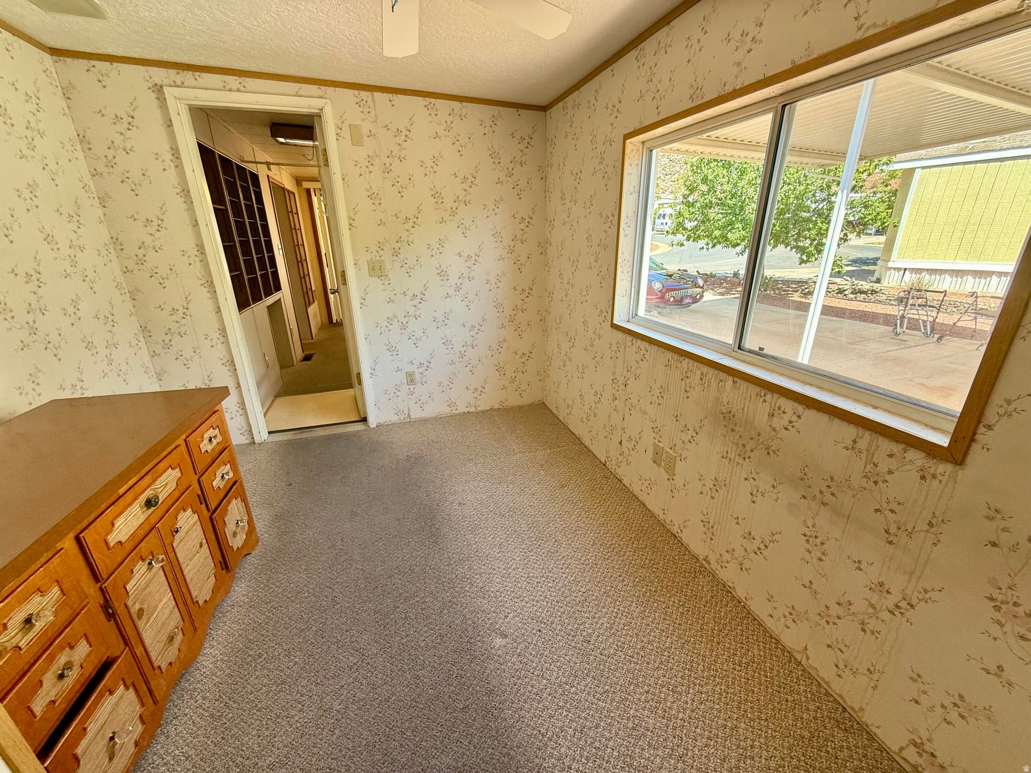 TWIN LAKES - Residential