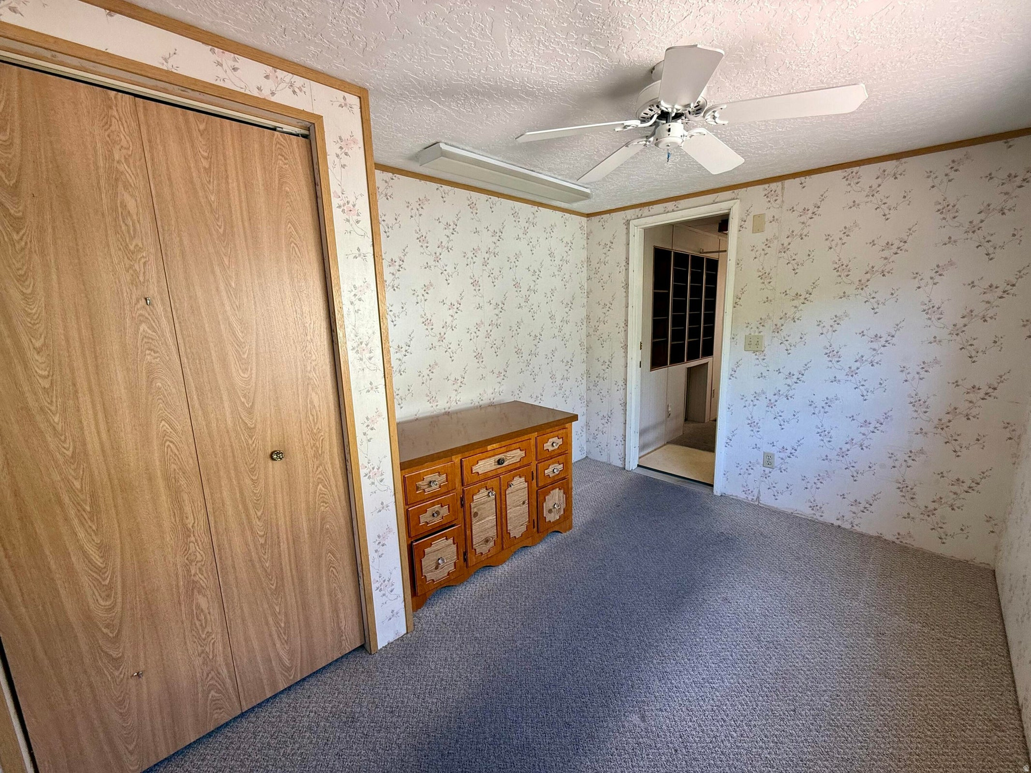 TWIN LAKES - Residential