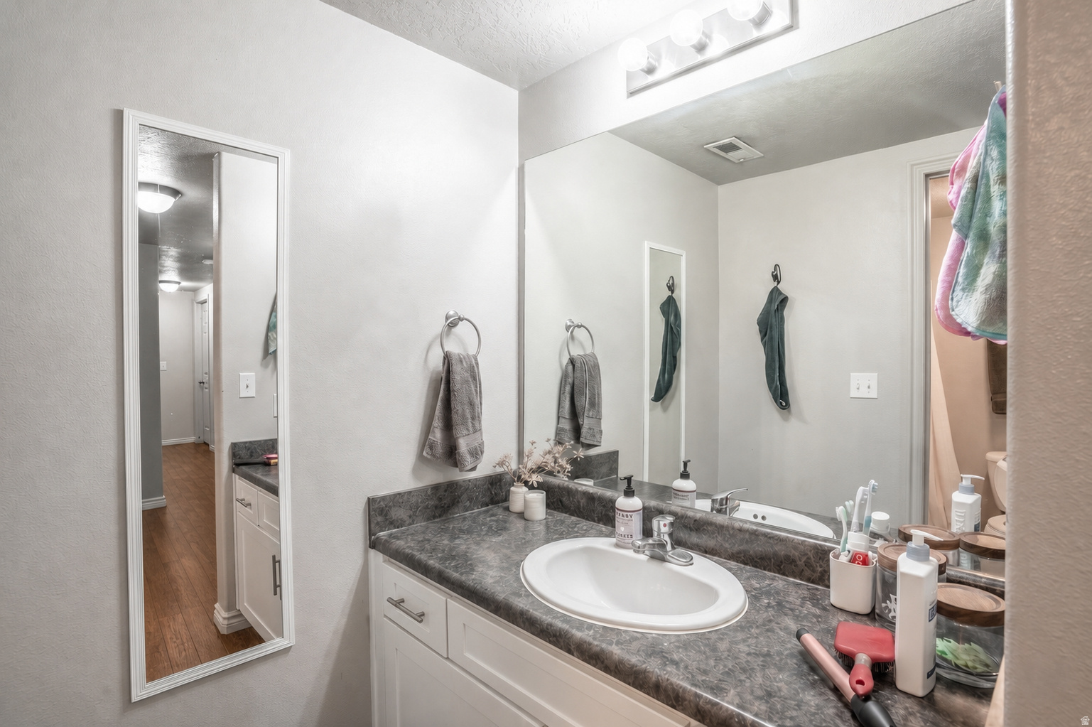 LANAI CONDO - Residential