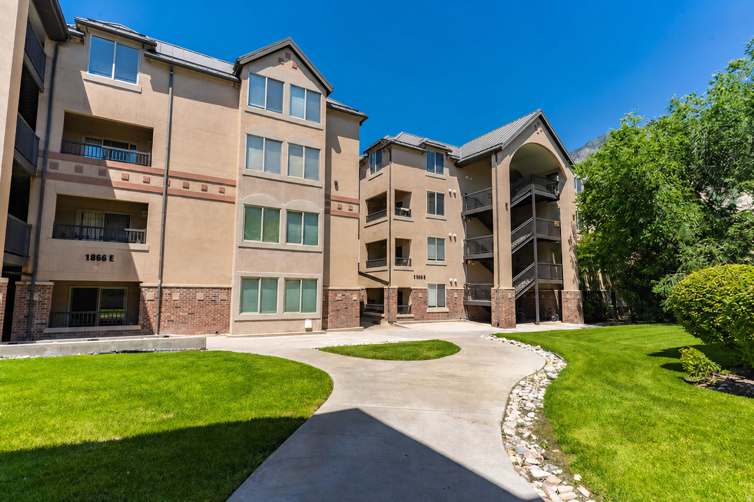 LANAI CONDO - Residential