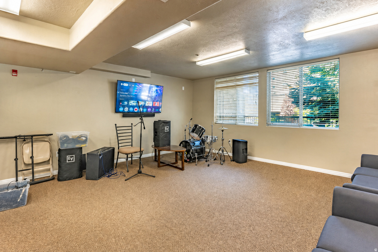 LANAI CONDO - Residential