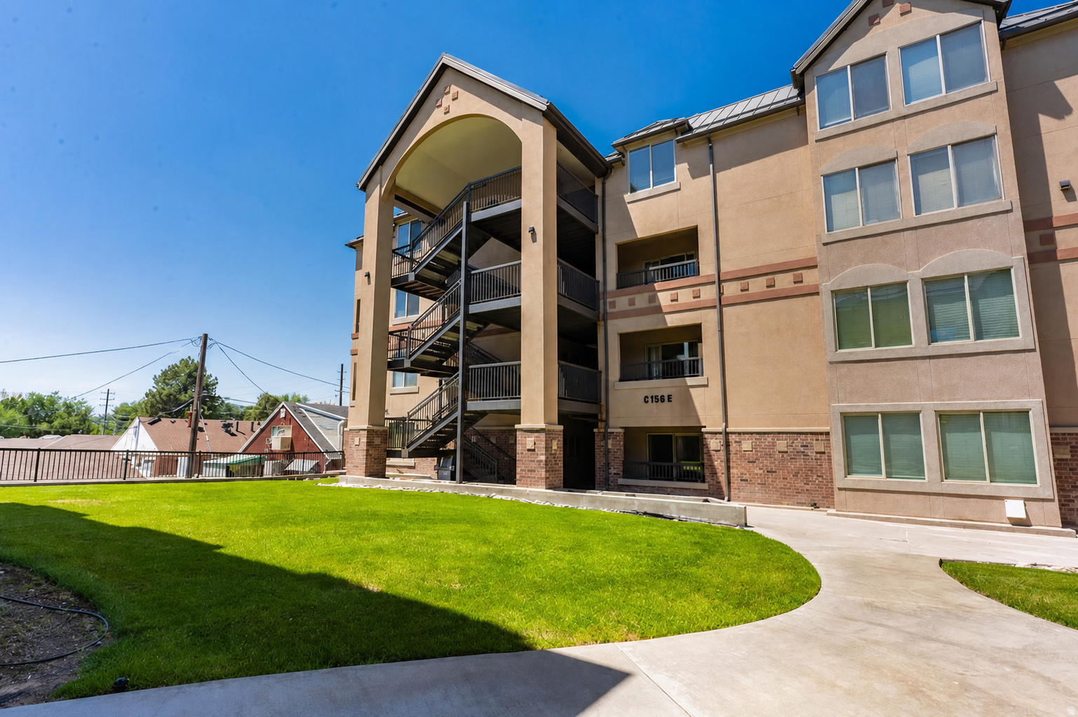 LANAI CONDO - Residential