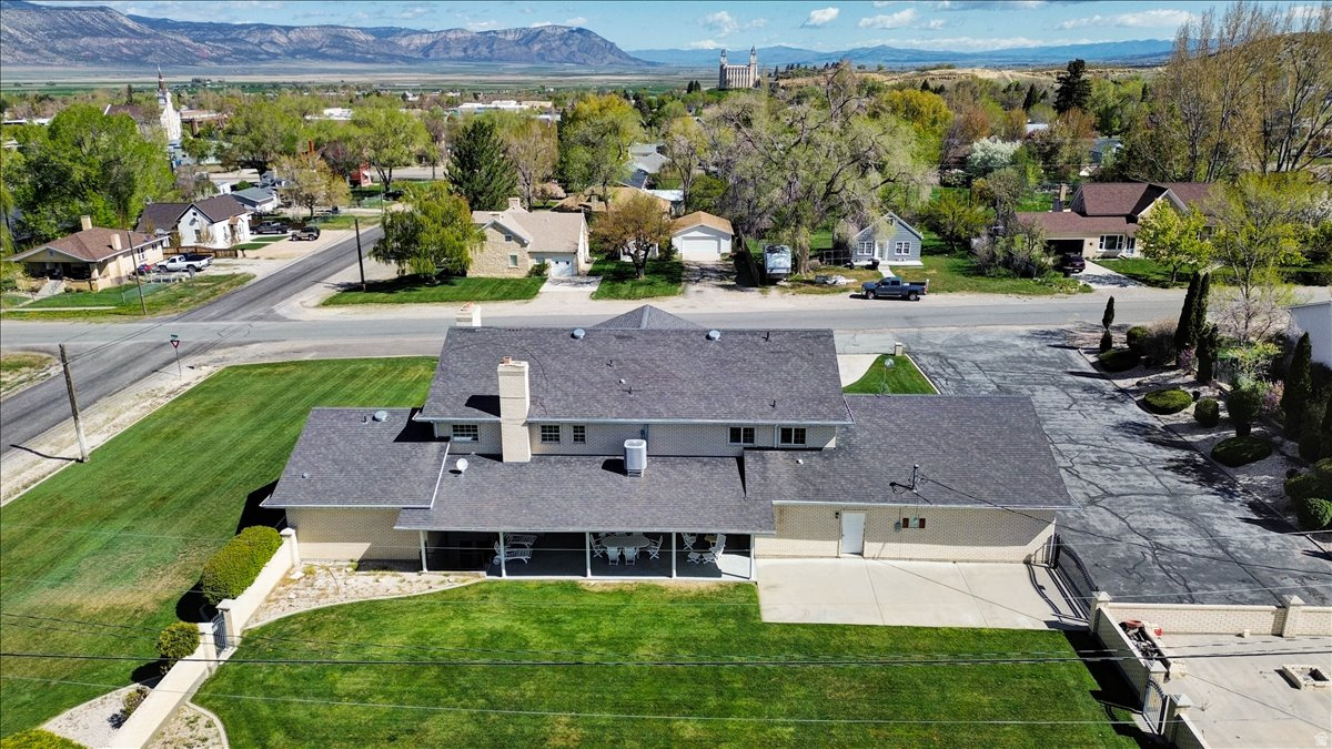 YOUNG PROPERTY - Residential