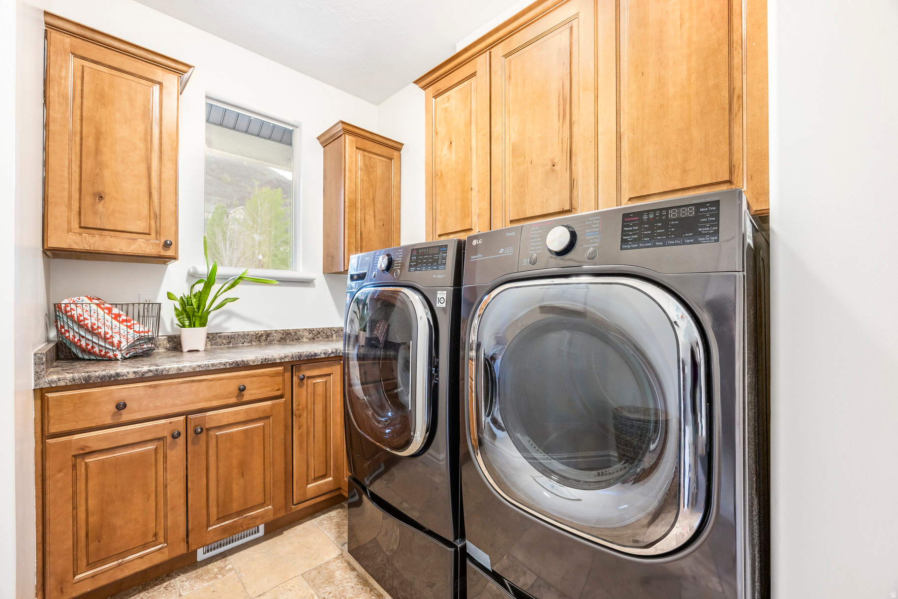 RIDGEWOOD - Residential