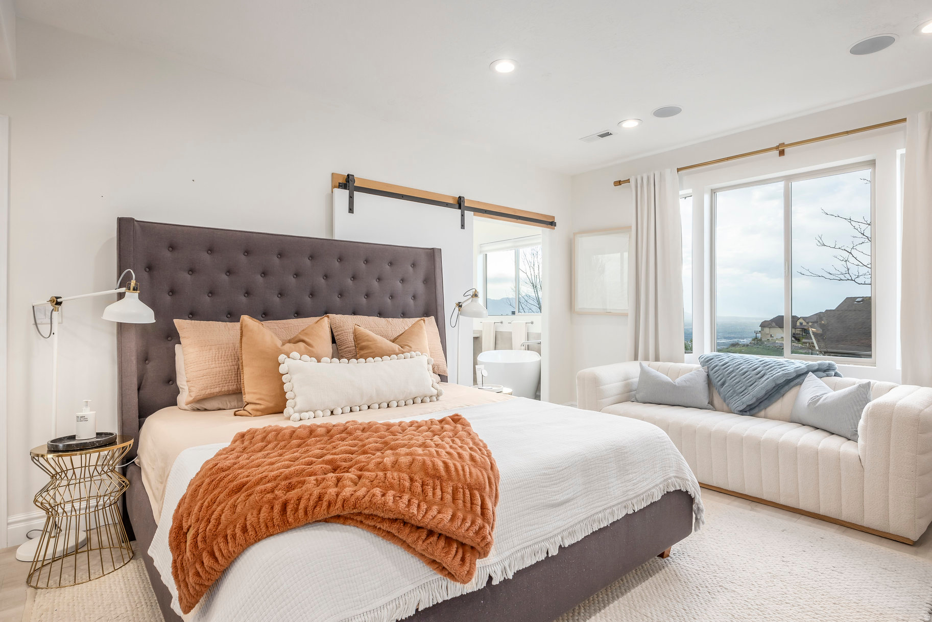 RIDGEWOOD - Residential