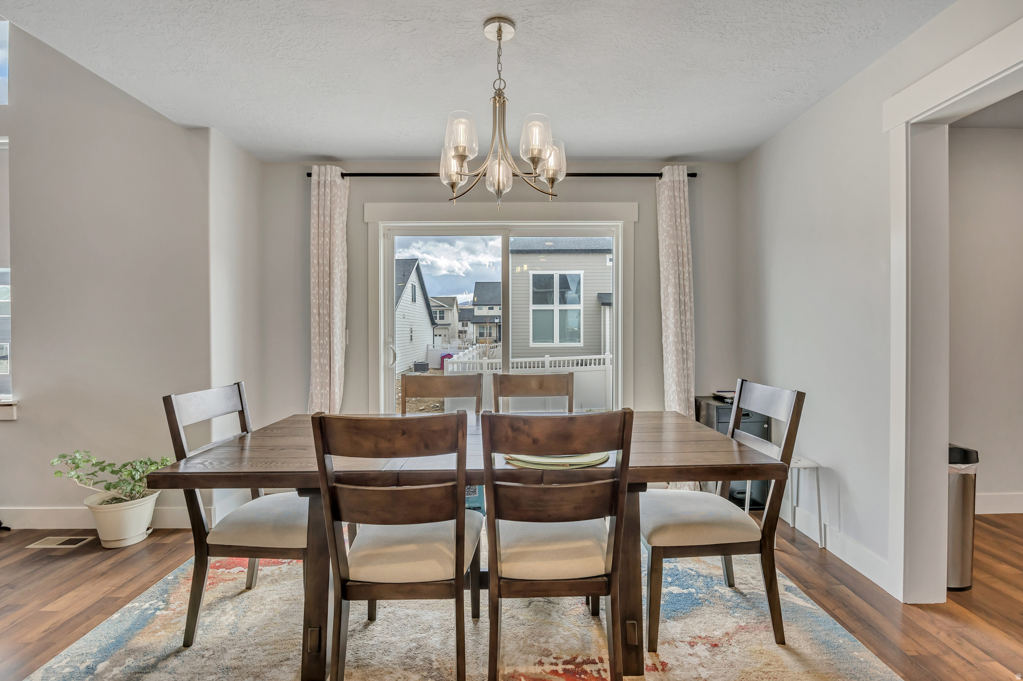 MOUNTAIN RIDGE - Residential