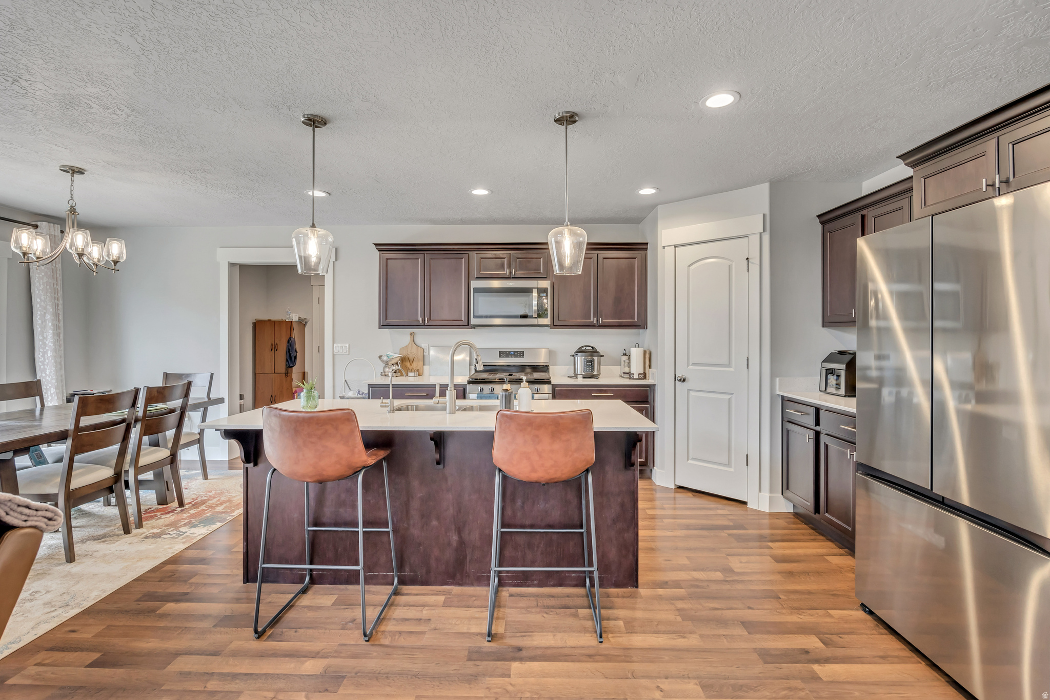MOUNTAIN RIDGE - Residential