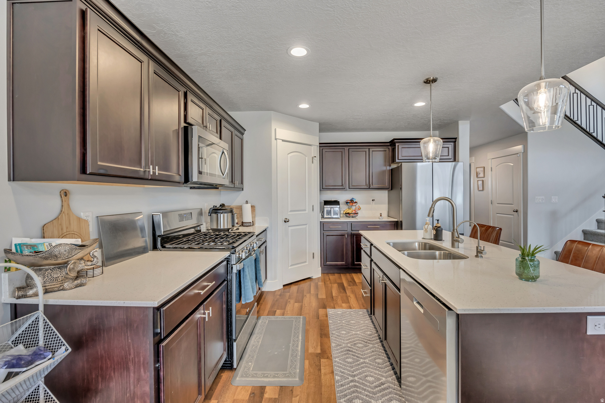 MOUNTAIN RIDGE - Residential