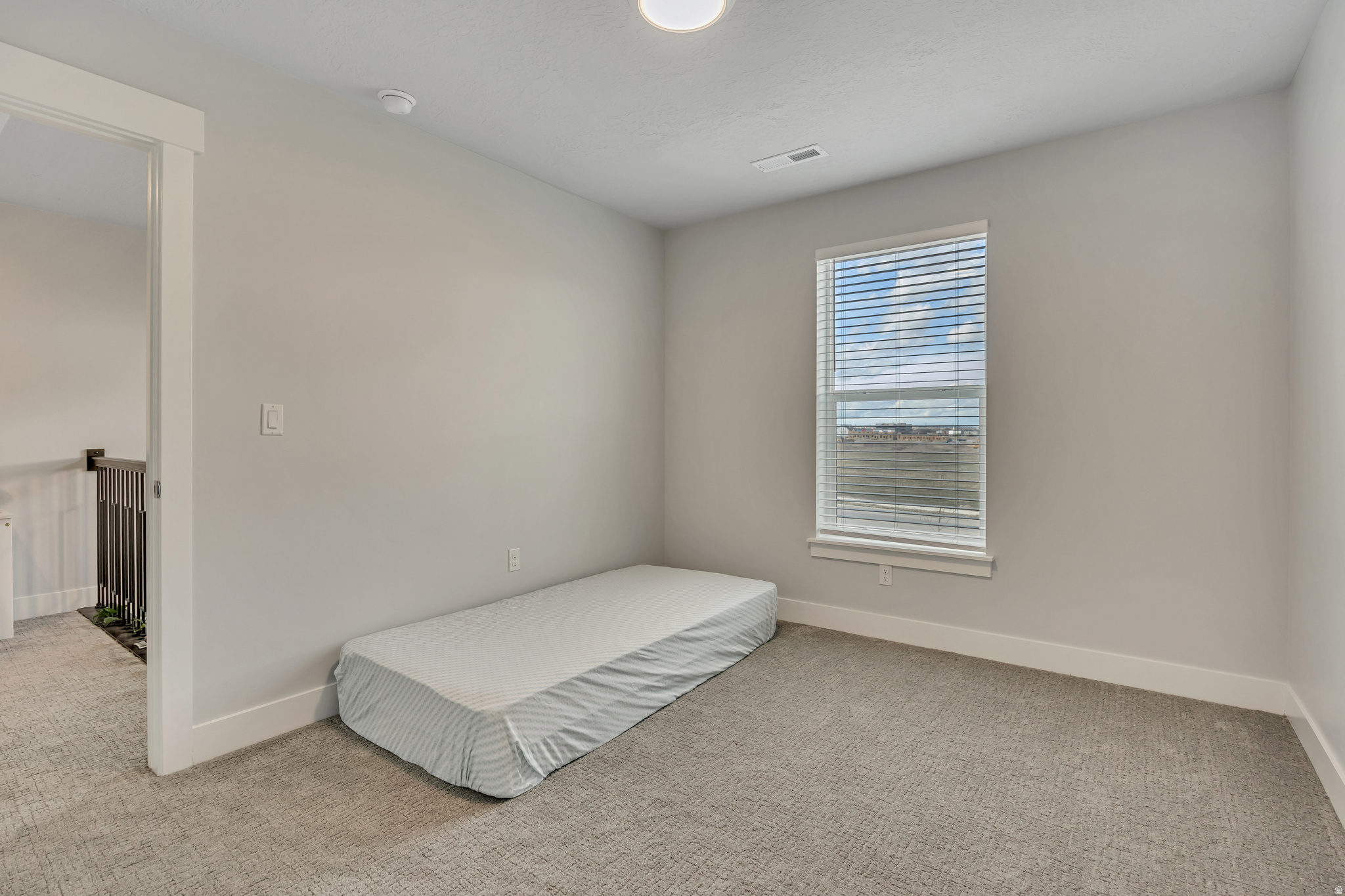 MOUNTAIN RIDGE - Residential