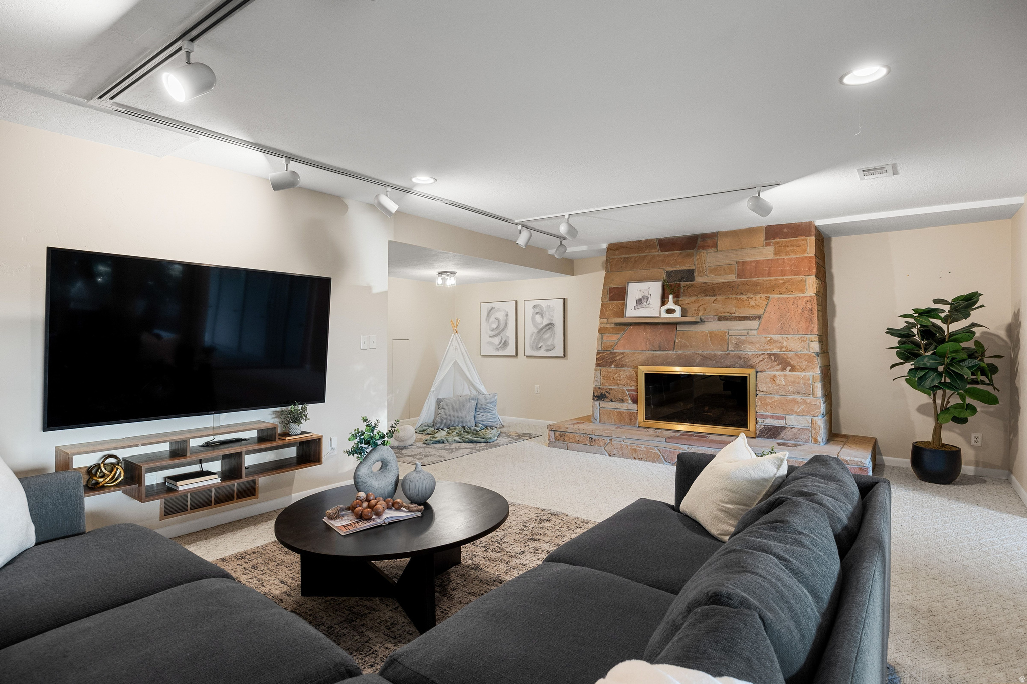 COTTONWOOD HILLS SUB - Residential