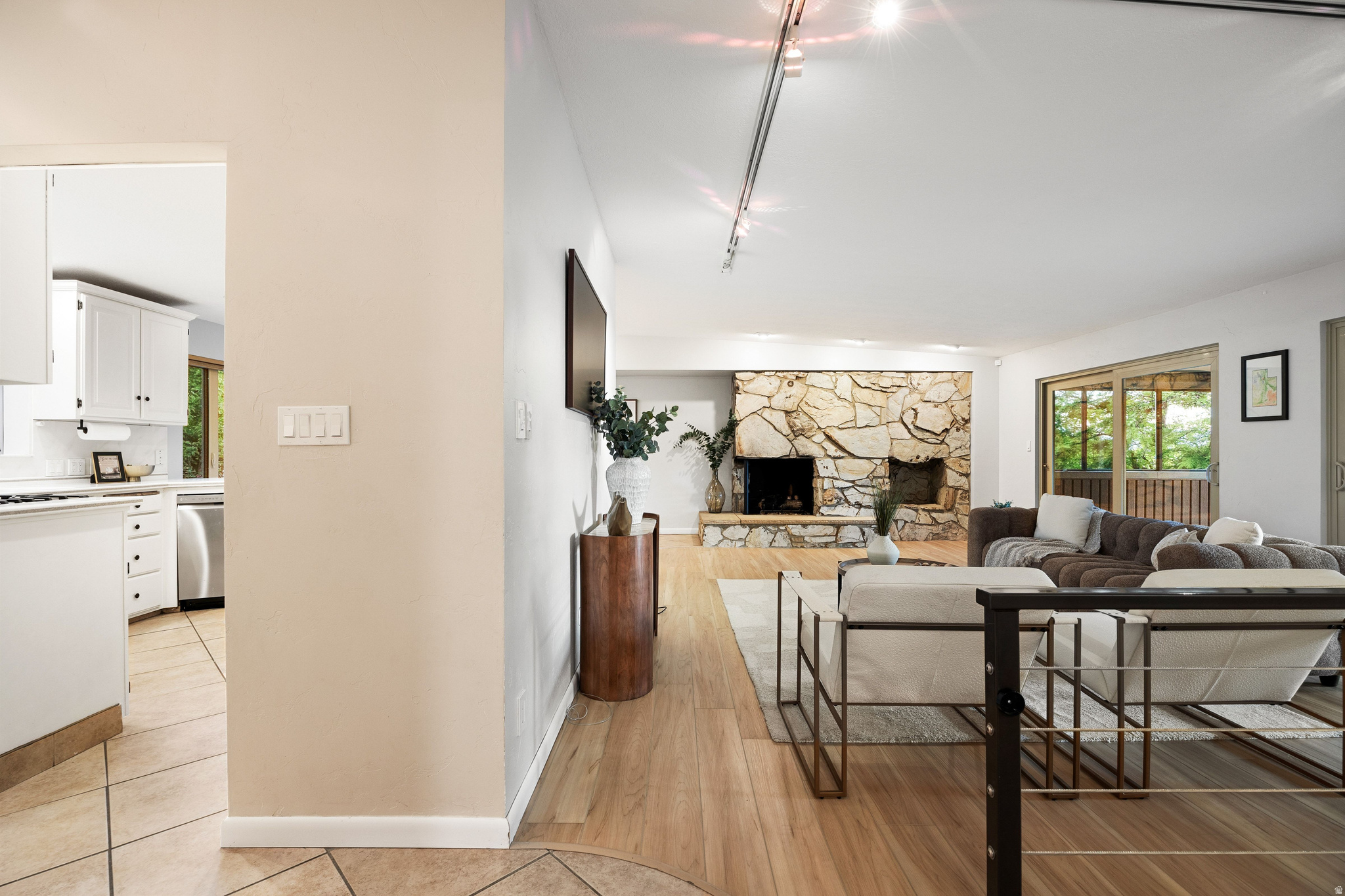 COTTONWOOD HILLS SUB - Residential