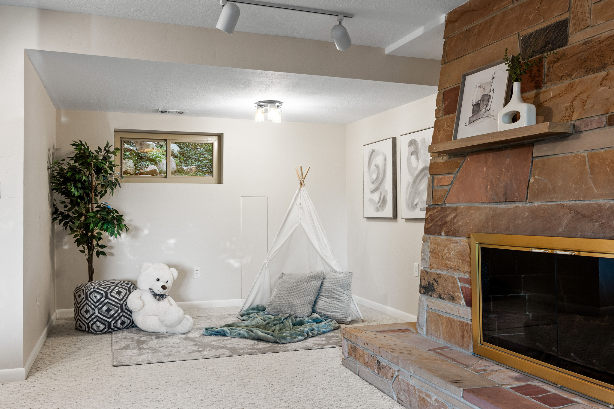 COTTONWOOD HILLS SUB - Residential