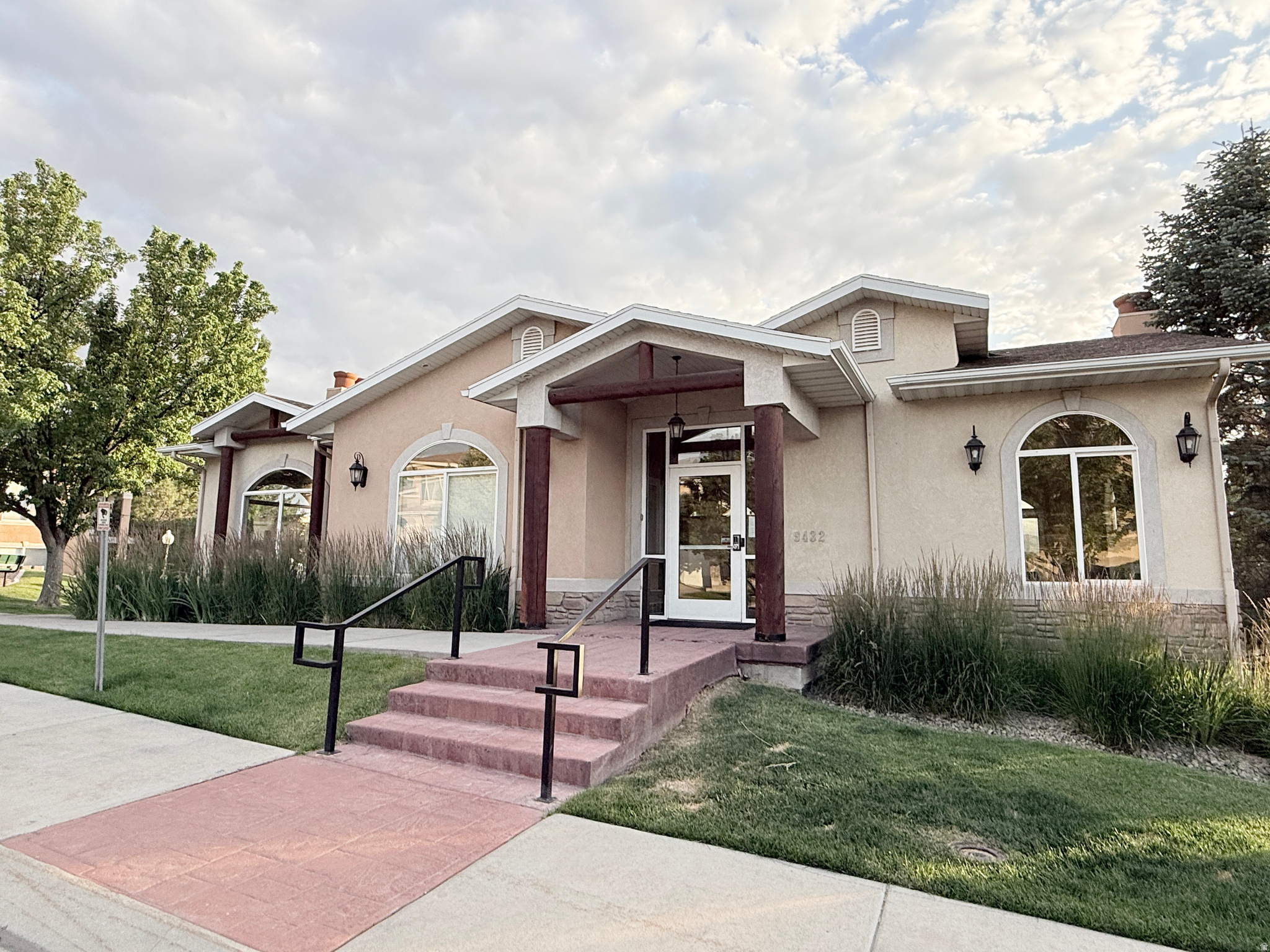 HIDDEN CREEK - Residential